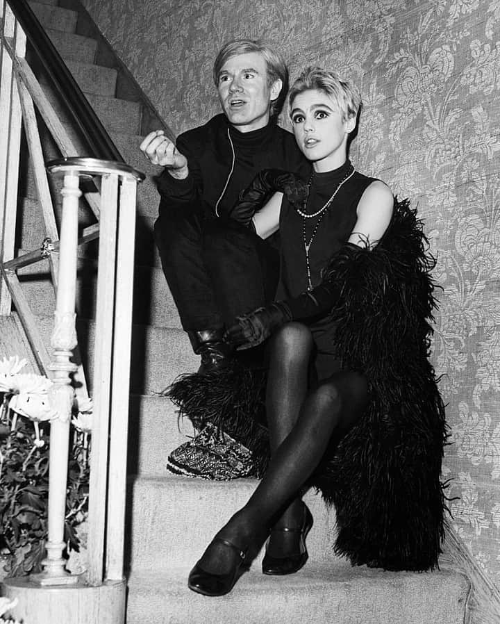 AnOther Magazineのインスタグラム：「Edie Sedgwick passed away #OnThisDay in 1971 🤍⁠ ⁠ Sedgwick’s image has become synonymous with the effortless coolness of 60s New York. Her cropped haircut and panda eyes led a revolution in style and captured the attention of a fraught era in American history. ⁠ ⁠ But for so long she has simply been just an image, a mood-board-ready evocation of a different era. Who actually was Edie Sedgwick? At the link in bio, we revisit an interview with Edie’s older sister, Alice Sedgwick Wohl, who holds the answer 📲⁠ ⁠ 📸 #AndyWarhol and #EdieSedgwick. Photography by @johnspringercollection, Courtesy of Getty⁠ ⁠」