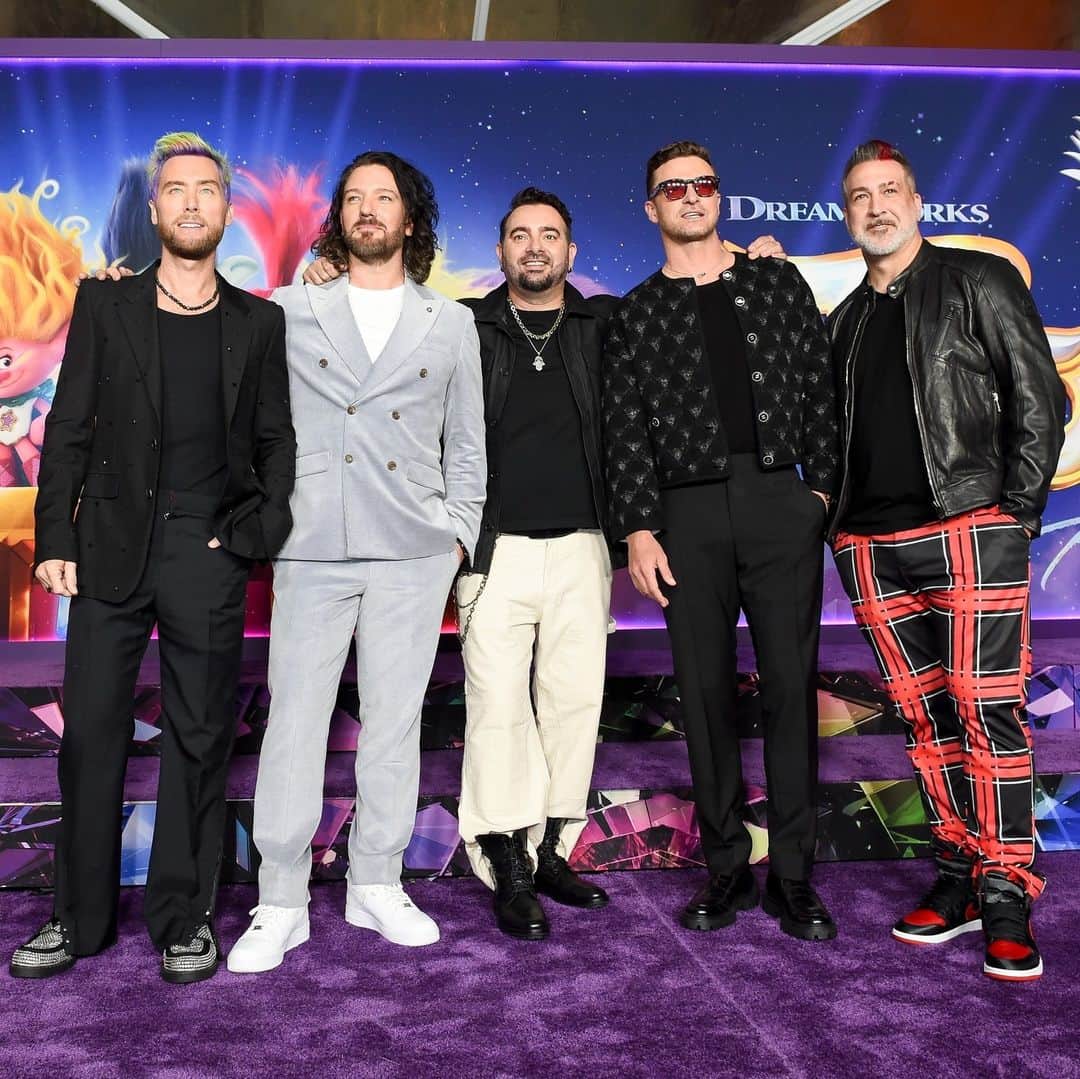 Billboardさんのインスタグラム写真 - (BillboardInstagram)「Captured at the #TrollsBandTogether premiere 📸 ⁠ ⁠ Details on *NSYNC's purple carpet reunion, in support of their song "Better Place" from the film, are at the link in bio」11月17日 3時25分 - billboard