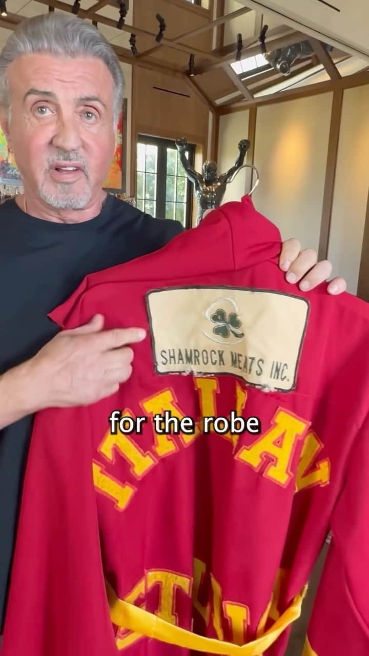 シルヴェスター・スタローンのインスタグラム：「This is a pretty crazy story about the famous Rocky robe and how it went missing for years. More stories like this one in my documentary, SLY, only on @netflix.」