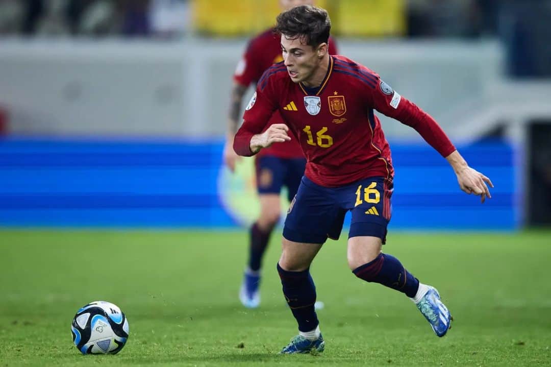 アトレティコ・マドリードのインスタグラム：「🇪🇸 @rororiquelme10 debutó con la @SEFutbol absoluta en el triunfo de España por 1-3 en Chipre, donde nuestro futbolista saltó al terreno de juego en el minuto 40 de partido.  ¡Enhorabuena! 👏」