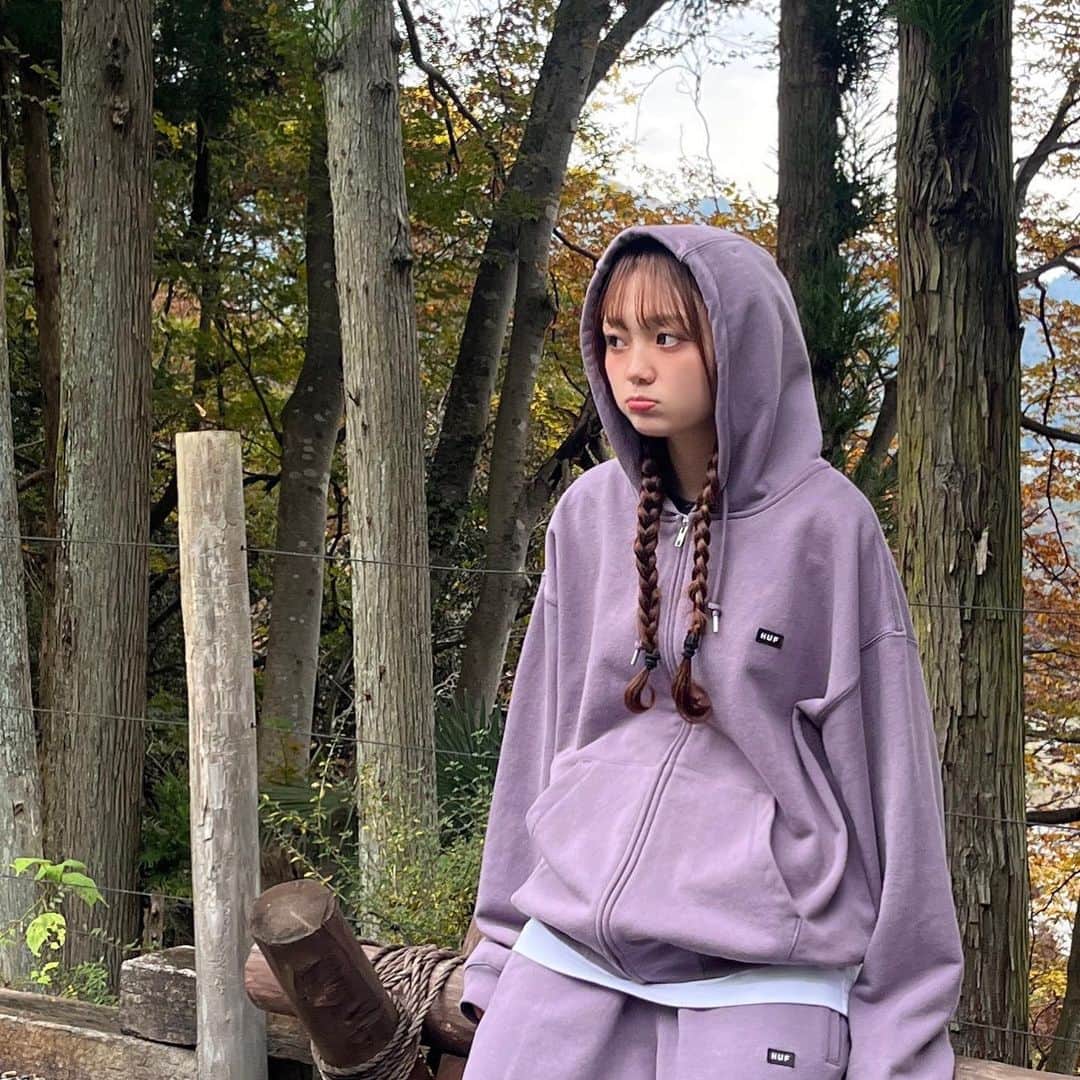 山崎美優（みゆ）さんのインスタグラム写真 - (山崎美優（みゆ）Instagram)「もう冬だね〜さむい❄️  #パーカー #huf」11月16日 19時16分 - miyu_911_m