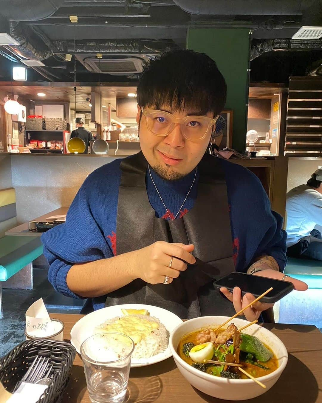 マーキュリーさんのインスタグラム写真 - (マーキュリーInstagram)「北海道は‼️飯‼️飯‼️飯‼️飯だぁあああああ‼️‼️‼️‼️‼️‼️（with上からコンジュ）」11月16日 19時18分 - mercury0704