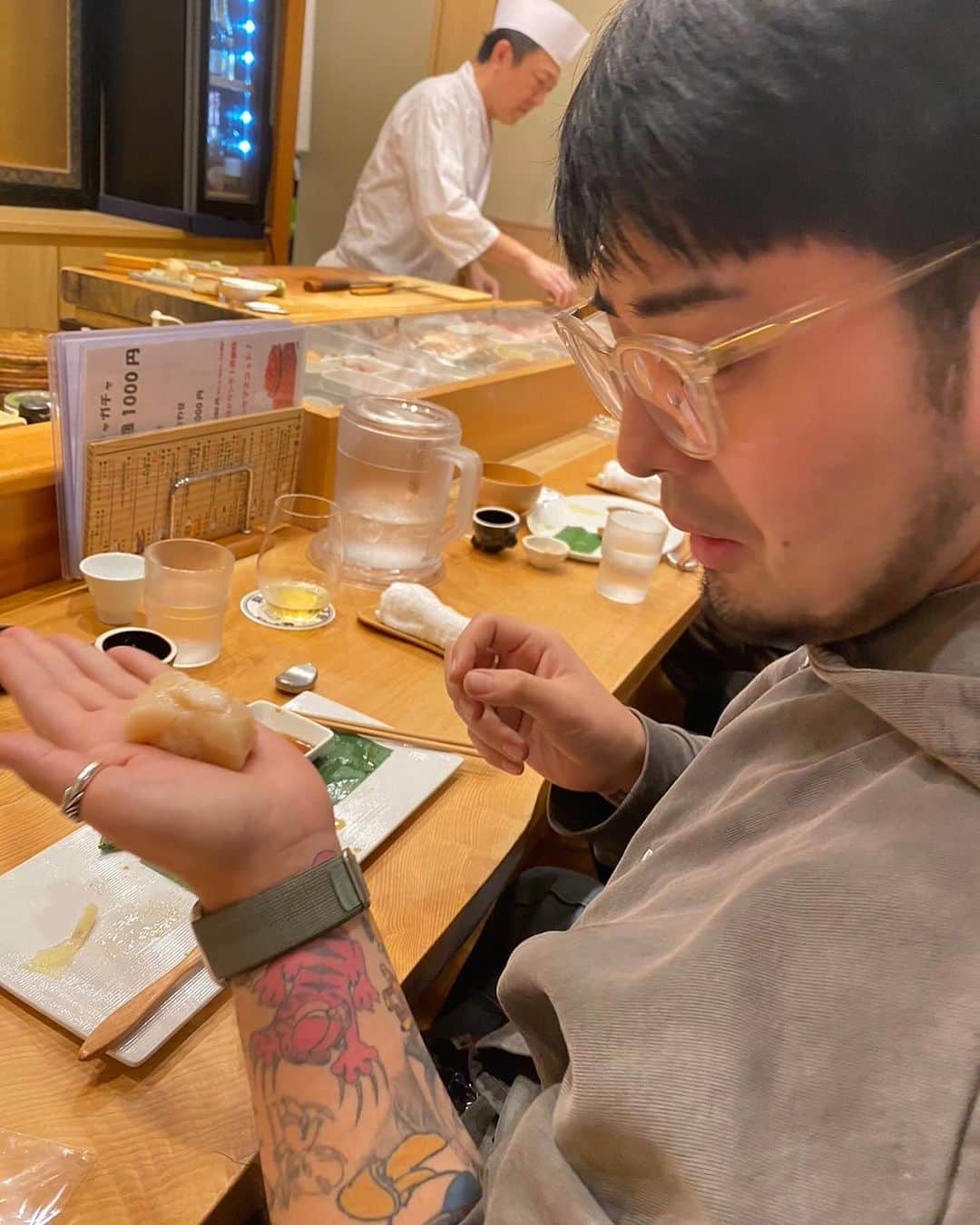 マーキュリーのインスタグラム：「北海道は‼️飯‼️飯‼️飯‼️飯だぁあああああ‼️‼️‼️‼️‼️‼️（with上からコンジュ）」