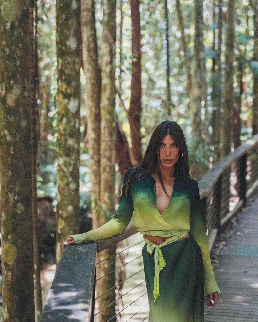 Rachel Apollonioのインスタグラム：「Magical jungle 🧚🏽‍♂️  Ph: @m_ogoshi」