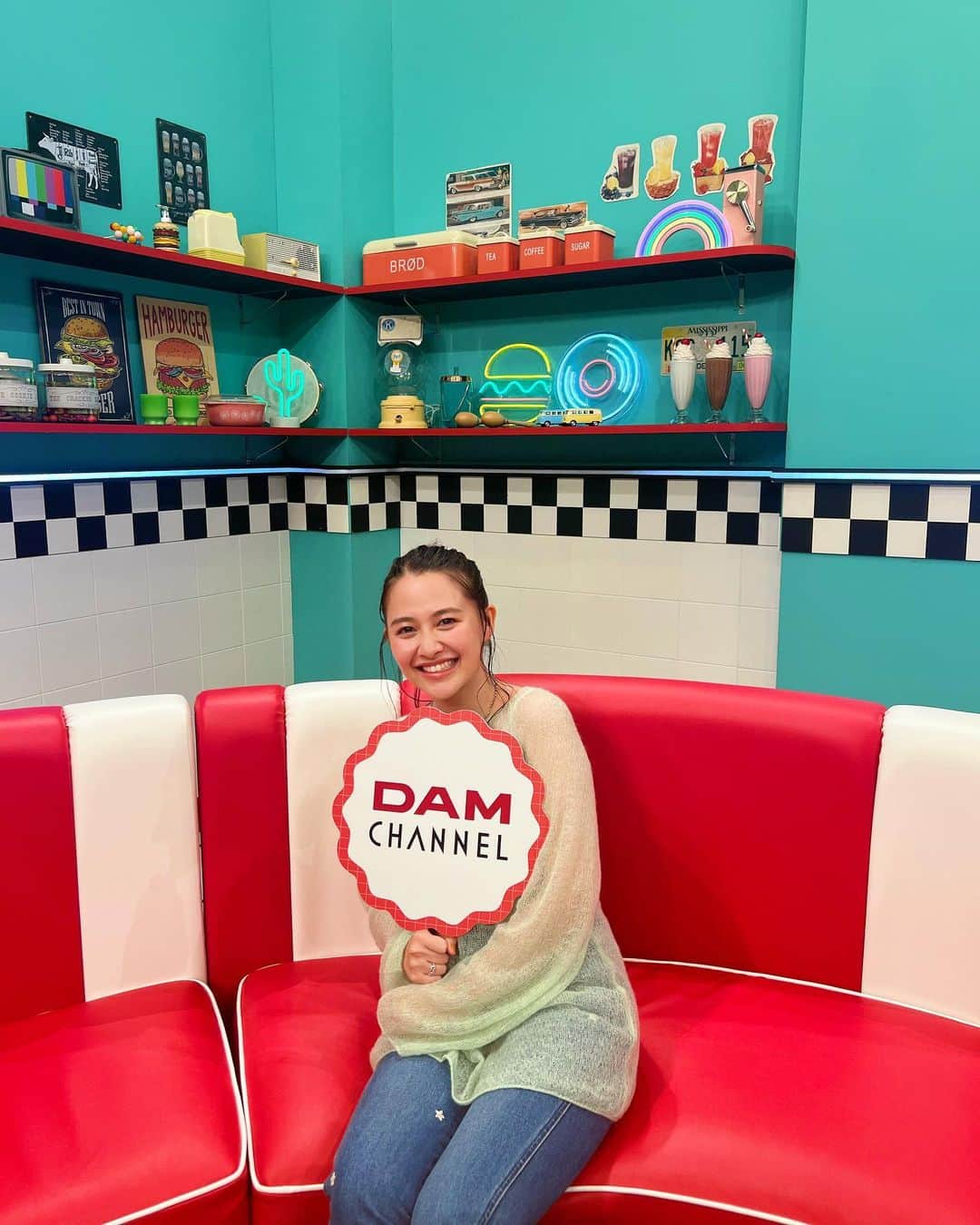 有華(ゆか) のインスタグラム：「DAM CHANNEL😋🎤 11月中にカラオケに行くと曲悩んでる間私が出てくるかも🏃‍♂️💨笑 堪能して下さいよろしくお願いします🫶」