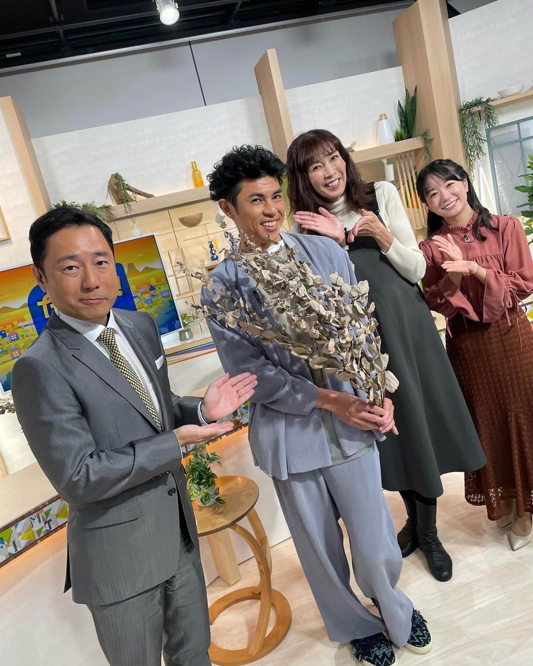 大林素子のインスタグラム：「テレビ静岡 ただいまテレビ 小島よしお君 お誕生日おめでとう御座います🎊 素敵な一年になります様に」