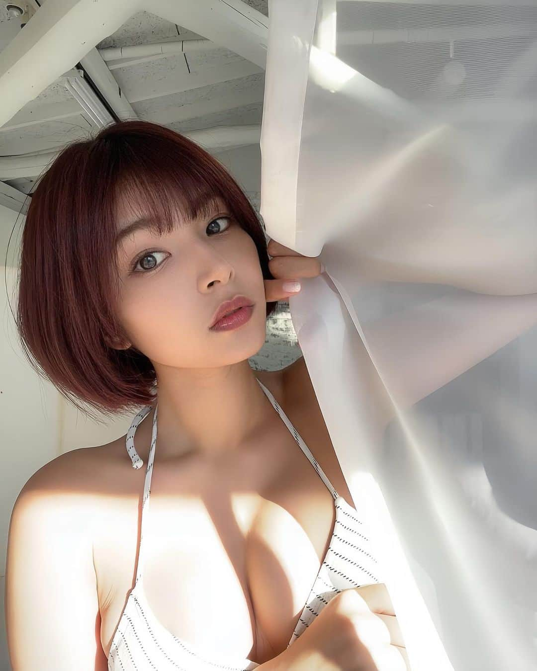 藤井マリーのインスタグラム：「🤍  「週刊GIRLS-PEDIA」新作グラビア  電子写真集　11/1〜 発売中🛀🫧  #グラビア #写真集 #水着   定期プロフィール🥀  #くびれ 55cm #おしり 1m #砂時計くびれ  #レースクイーン #グラビアアイドル #骨格ストレート #ボクシング女子 元 #美容部員 #ショートカット #instagood #藤井マリー #japanesegirl」