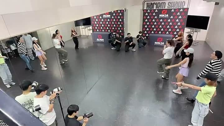 ラター・ポーガームのインスタグラム：「แค่ซ้อมก็สนุกล้าววววววว ♥️ 📹 @a_tiwakorn」