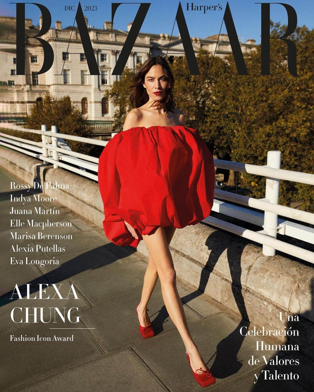 アレクサ・チャンのインスタグラム：「Wow wow wow, thank you so much @harpersbazaares for giving me your Fashion Icon Award and this beautiful cover. I had so much fun shooting, awardsing and eating anchovies with you (shout out to Celia for teaching me last minute Spanish). Until we meet again…  Cover by: @claudialaukamp / @joshshinner / @celcuervo / @wendyrowe & @halleybrisker   Glam and video last night by @ivangomez   I’m wearing a dream @prada look to accept my award. 🩵  Thank you to my agents @saifoo7 @safemgmt @amy_pelham7 @finchandpartners (and Pari, Joseph and Millie).  Songs by The Cramps and The Strokes.」