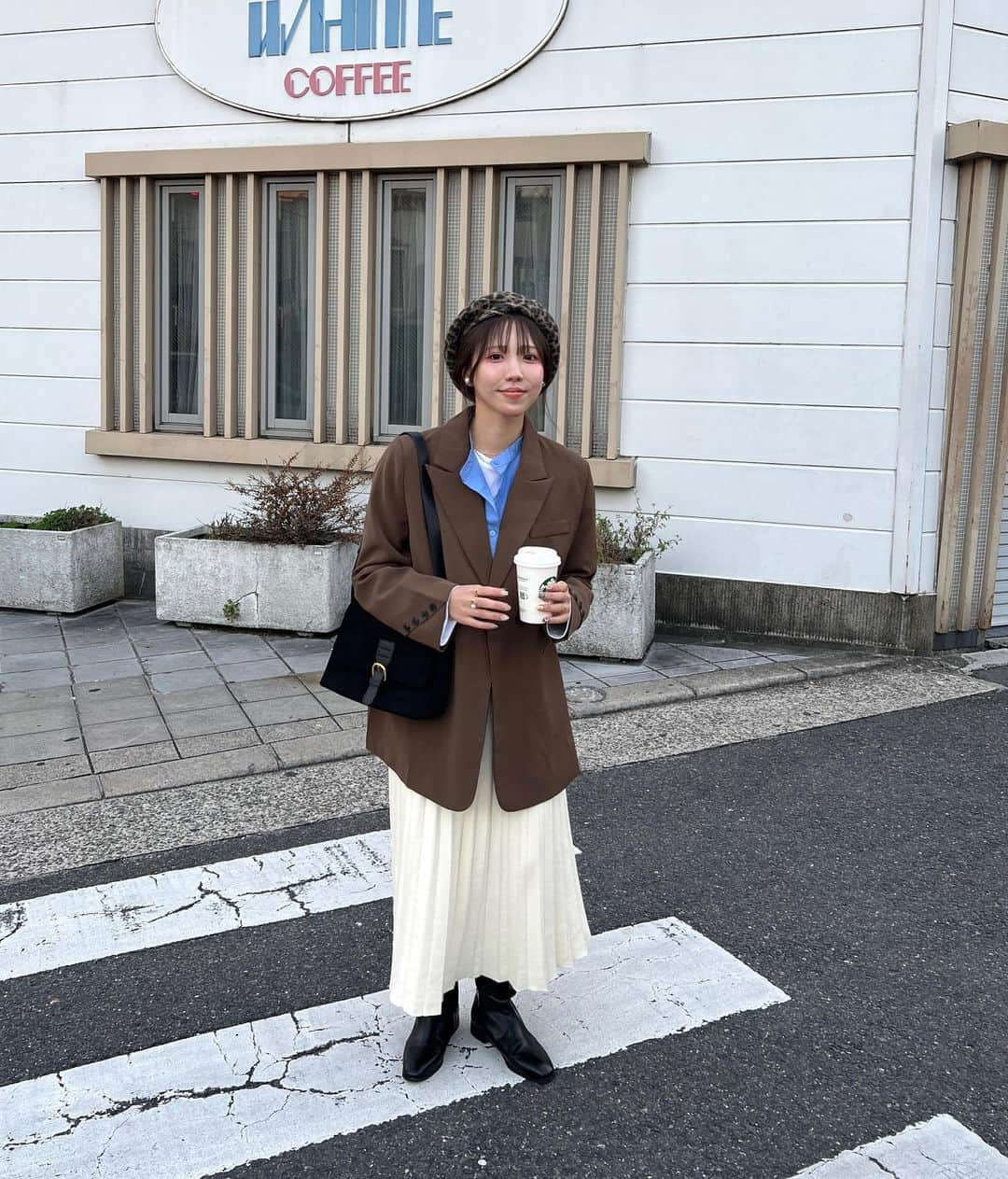 とらまめさんのインスタグラム写真 - (とらまめInstagram)「おすすめのジャケットとモッズコート☺️🩵  急に寒くなったからみんな冬の支度はじめたかな？ ELLAの冬服もお楽しみにです⛄️✨  去年ゲットしたレオパード柄のベレー帽 今年も被りはじめました🐆🤎（笑） ちなみにベレー帽はイチヨンプラスのもので あとは全身ELLAのアイテムです！！  @nugu__official   #テーラードジャケット#モッズコート#ジャケットコーデ#モッズコートコーデ#低身長コーデ#153cmコーデ#プチプラコーデ」11月16日 19時55分 - mrn___33