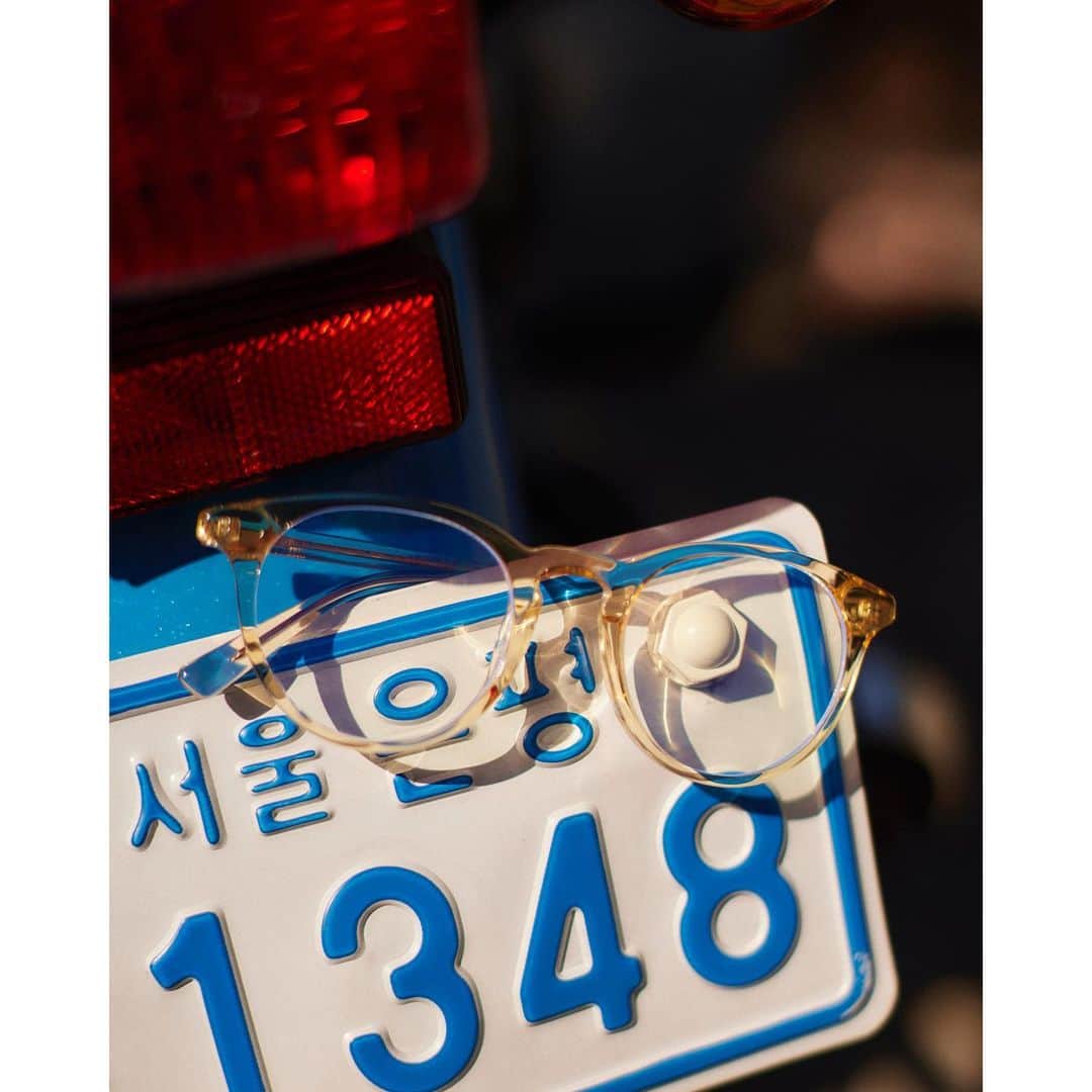 plageさんのインスタグラム写真 - (plageInstagram)「尾身沙紀 写真展 『TEN TEN』 ⁡ プラージュの数多くのヴィジュアルも撮影していただいている フォトグラファー尾身沙紀さんの写真展を プラージュ代官山店で開催いたします。 2019年に続く第二弾の今回は 韓国で撮り下ろした写真をメインに展示する他、 期間中は尾身さんの写真をプリントした Tシャツとパーカーの販売を行います。 イベント初日は夕方ごろより本人も在廊しておりますので ぜひ皆様遊びにいらしてください。 ⁡ ⁡ 会期 2023年11月23日(木)-11月30日(木) 11時-20時 (23日のみ22時まで) ⁡ 会場 プラージュ代官山店 東京都渋谷区代官山町20-17 代官山Aビル1F・2F 03-5428-5098 ⁡ ⁡ photographer @omisakii  ⁡ special thanks  @heiyoshida  @lisasugar  ⁡ ⁡ ⁡ 尾身沙紀 東京都出身、2013年独立。 Fashion,Beauty,Product,Portrait など、 ジャンルを問わず活動中。」11月16日 20時04分 - plage_jp
