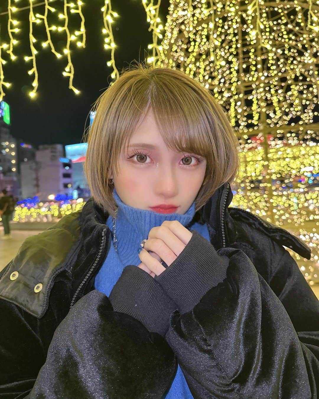 のインスタグラム：「寒いと鼻赤くなるね🦌  #ショート #イルミネーション」