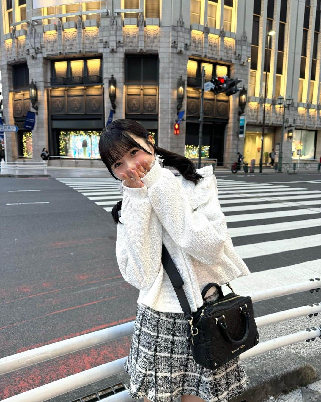 久保田沙矢香さんのインスタグラム写真 - (久保田沙矢香Instagram)「デート ❤︎  最近街並みがクリスマスで好き ❤︎ たくさんお出掛けしたいね〜」11月16日 20時03分 - kubotasayaka_0113