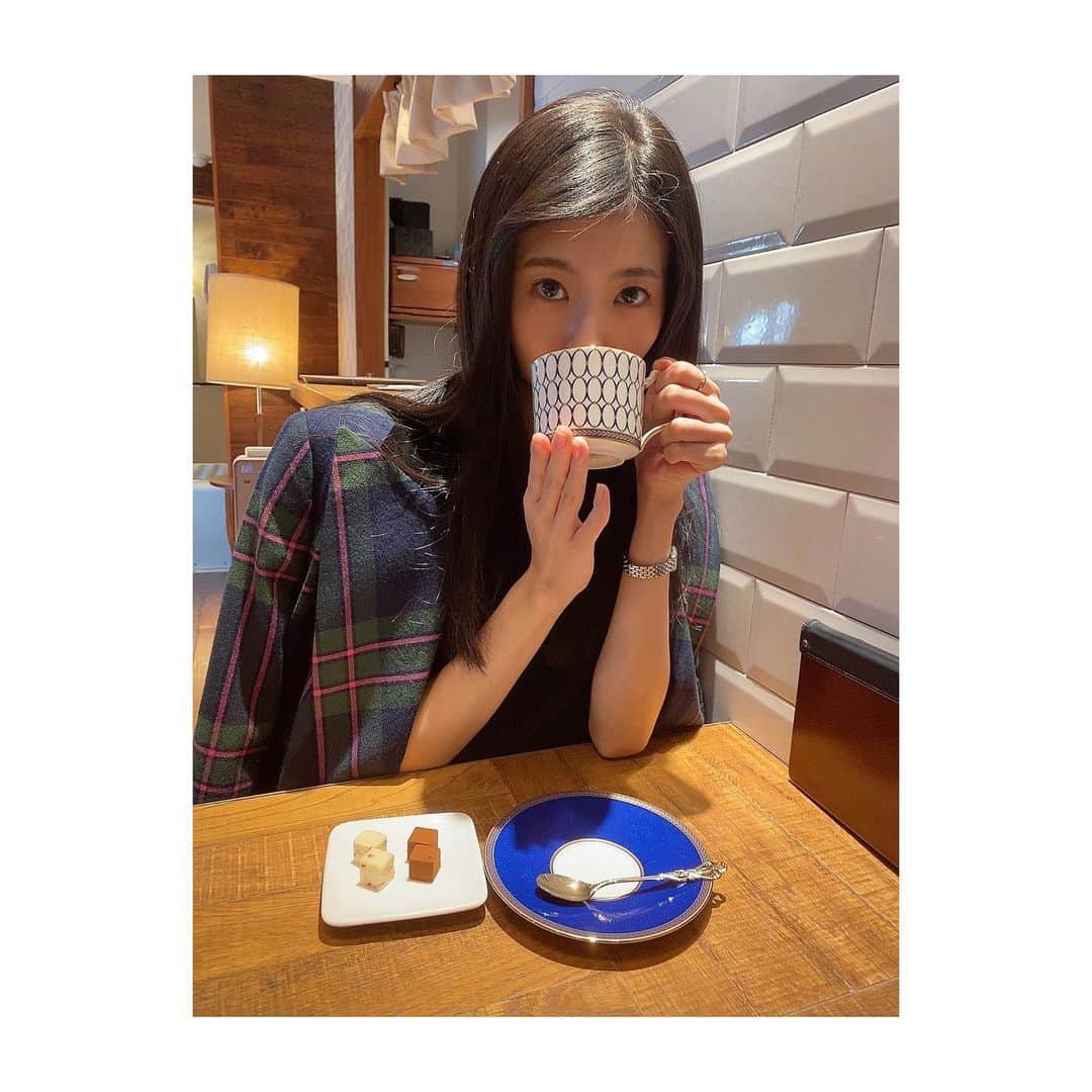 大島璃音さんのインスタグラム写真 - (大島璃音Instagram)「.  本格的に寒くなってきましたね〜。 この日はホットチョコレートで暖まりました🍫  最近はつい甘いものに手が伸びてしまいます、、。 冬眠の準備かな？🐿️  皆さまも暖かくしてご自愛くださいね🫂」11月16日 20時05分 - rinon_ohshima