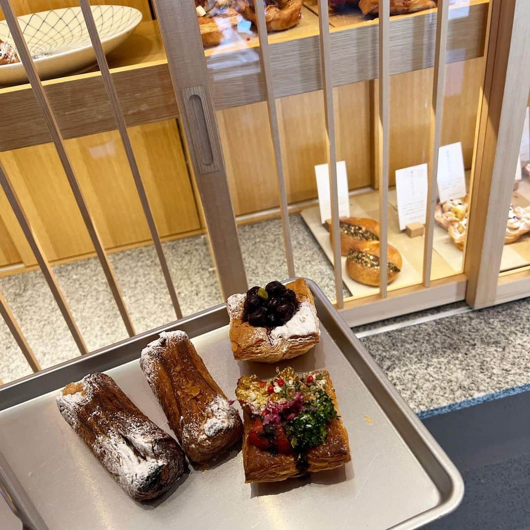 白川蘭珠のインスタグラム：「.  朝パン🥐⛄️」