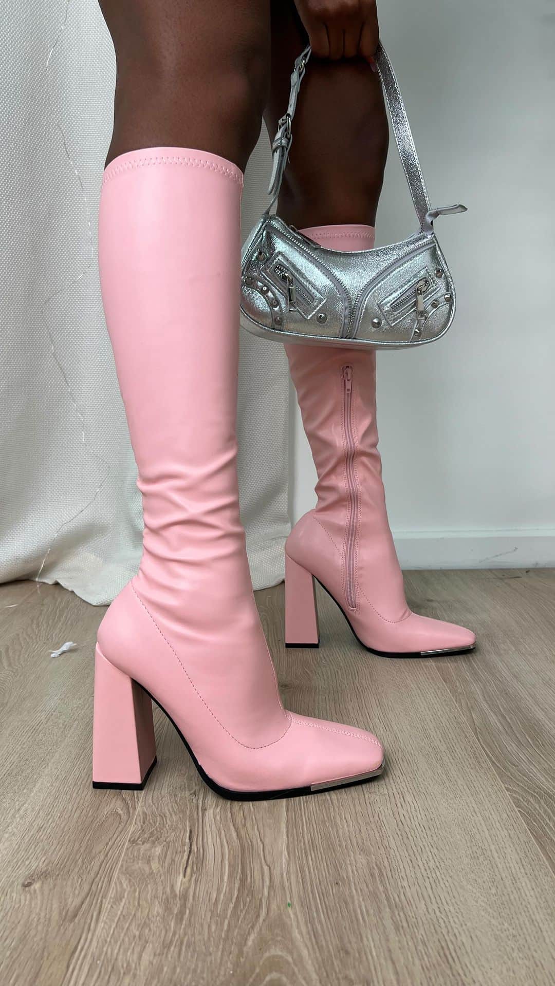 Public Desireのインスタグラム：「Can’t decide what colour? It’s 30% off gal so take all three 🫶🏼💸  🔎 Caryn £24.99/$39.99 - grab an extra 30% off best-sellers with code FAVES💕」