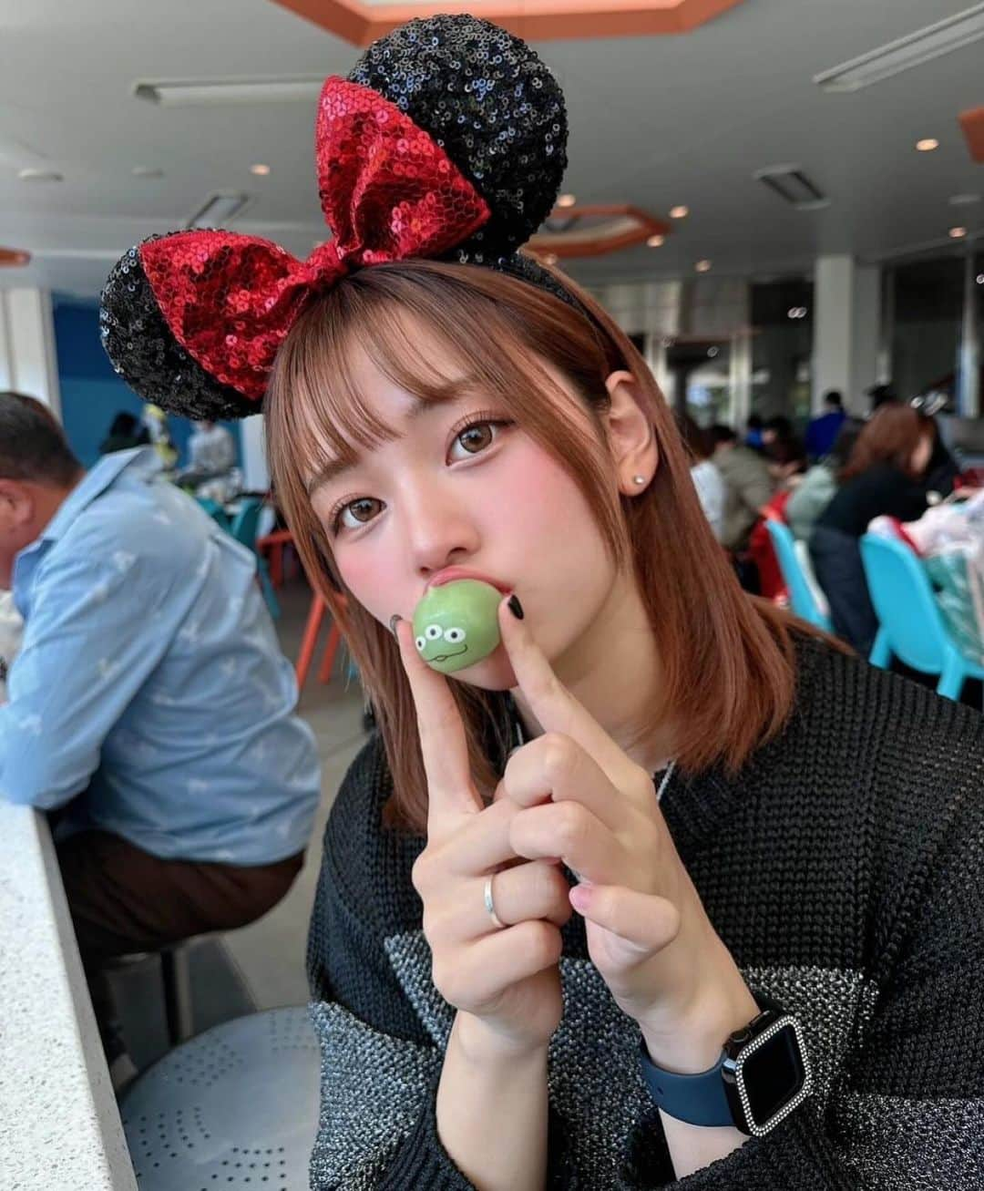 上ノ堀結愛のインスタグラム：「・ 久々のDisney！！！ おとちんと行ってきた🐭❤️  まじこの季節のDisneyは最高💭  写真いっぱい撮ったから 何日かにわけて投稿するねぇ🏰  #Disney」