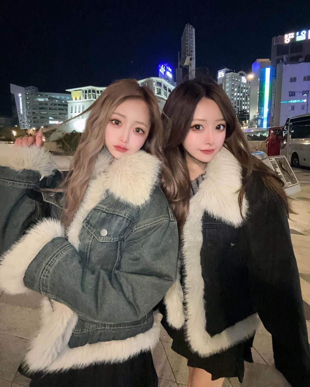 まやさんのインスタグラム写真 - (まやInstagram)「. ナちゃんと韓国旅行👧🏼🤎 おそろコーデして楽しすぎたらぶ 夜はマイナスで寒すぎて凍死しかけました。」11月16日 20時25分 - flor__ra_1