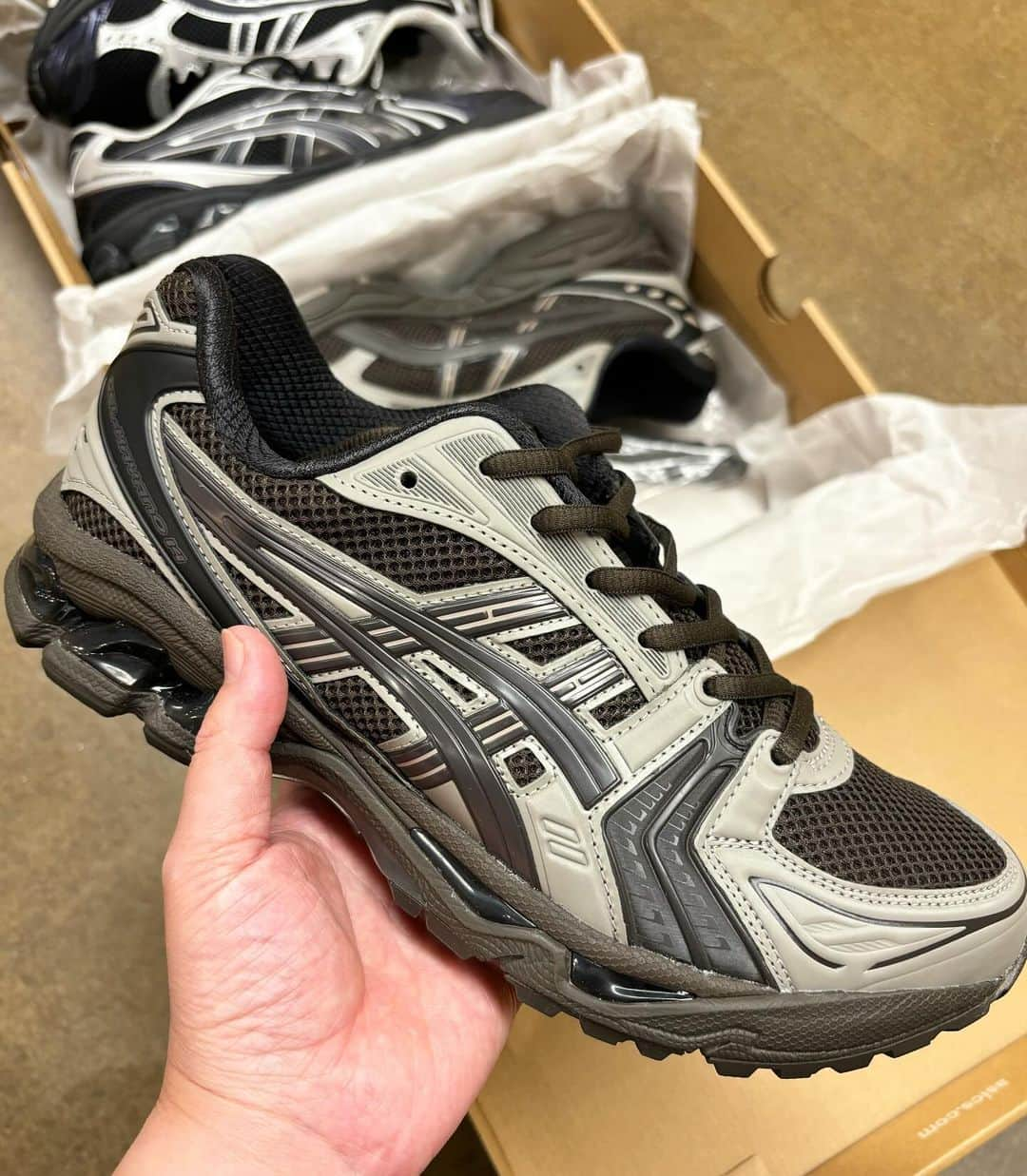 小島奉文さんのインスタグラム写真 - (小島奉文Instagram)「11/23(THU) @asics_sportstyle  @atmos_japan  @undermycarpresents  GEL-KAYANO 14 . またatmos shinjukuにて11月23日木曜日より26日日曜日までの4日間限定でGEL KAYANO 30TH anniversary Exhibitionを開催します。また22日前日にはatmos local educationを久しぶりに開催。今回スペシャルゲストでkayanoシリーズのデザイナーのカヤノさんを招いております。詳細はatmos-tokyo.comからご応募可能です。  https://media.atmos-tokyo.com/atmos-mag-journal/gelkaatmos-local-education-kayano-30th-anniversary-exhibition/ . #asics #asicssportstyle #asicskayano #gelkayano14 #kayano14 #undermycar #atmos」11月16日 20時26分 - koji198139