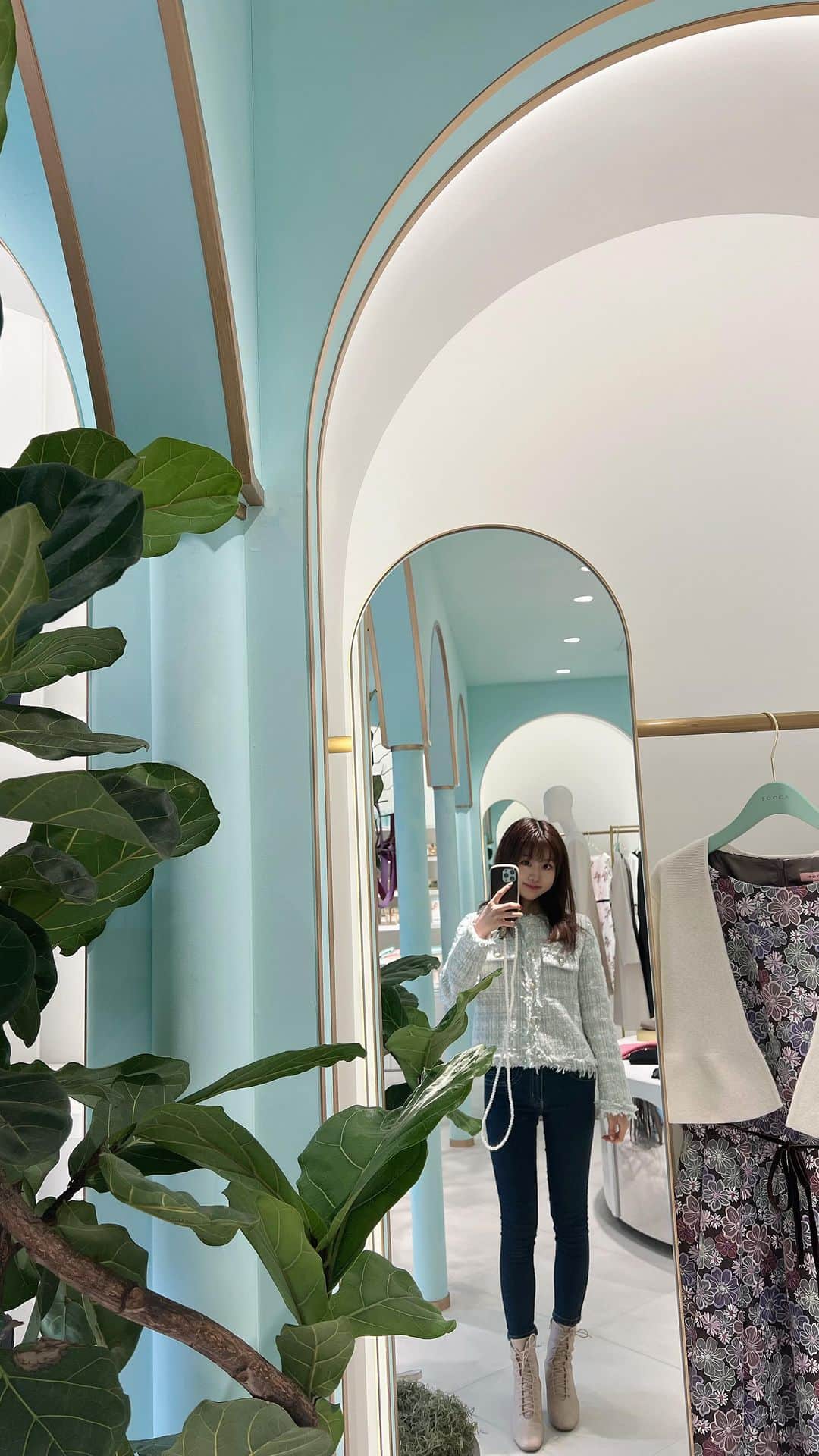 内構かのんのインスタグラム：「初デートのコーデって気合い入れるよね💪🔥💖   #初デートコーデ  #デートコーデ  #デート服  #韓国ファッション通販  #dholic  #プチプラファッション」