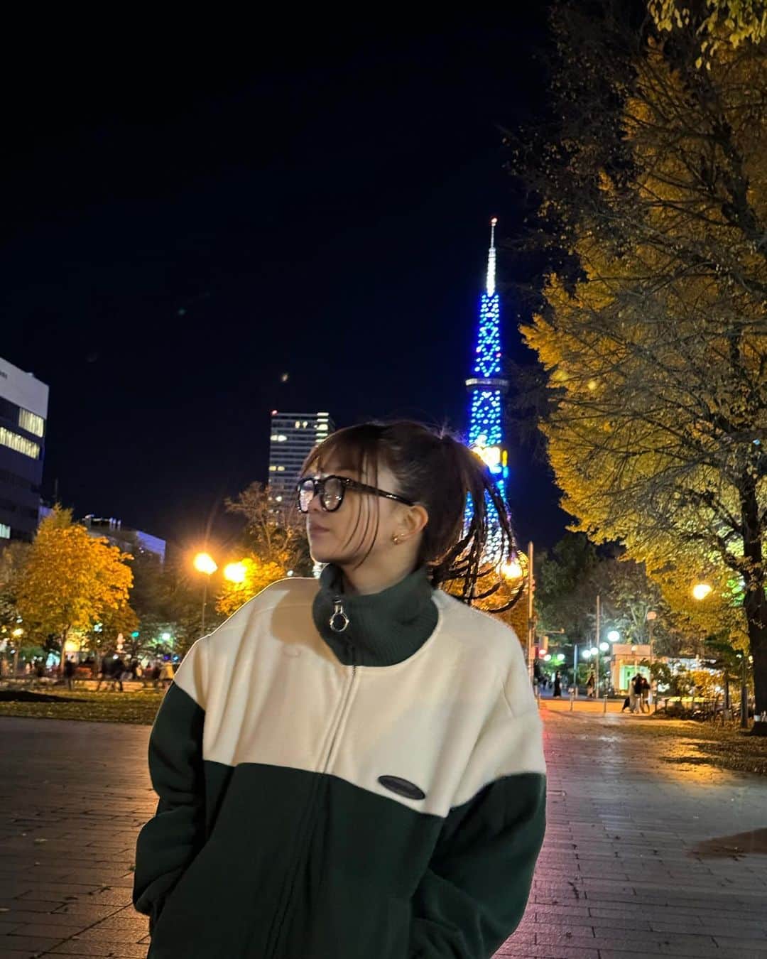 水戸由菜さんのインスタグラム写真 - (水戸由菜Instagram)「・ 北海道🍜  はじめてで思ってたより寒すぎたけどまた行きたいもっと食べたかった😋  jacket: @emoda_official」11月16日 20時45分 - yuna_3047
