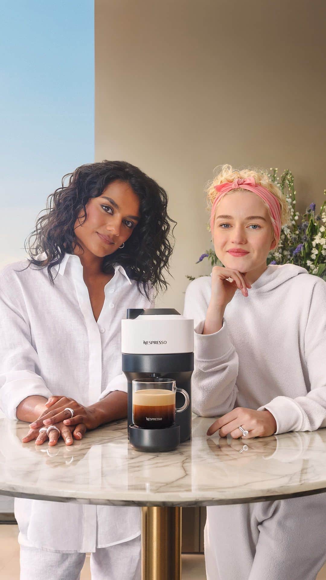 Nespressoのインスタグラム：「Unleash rich aromas and taste at the touch of a button. Vertuo’s innovative brewing parameters bring superior coffee quality to your home every day.  #UnforgettableTaste #Incomparablecoffeeexperience」