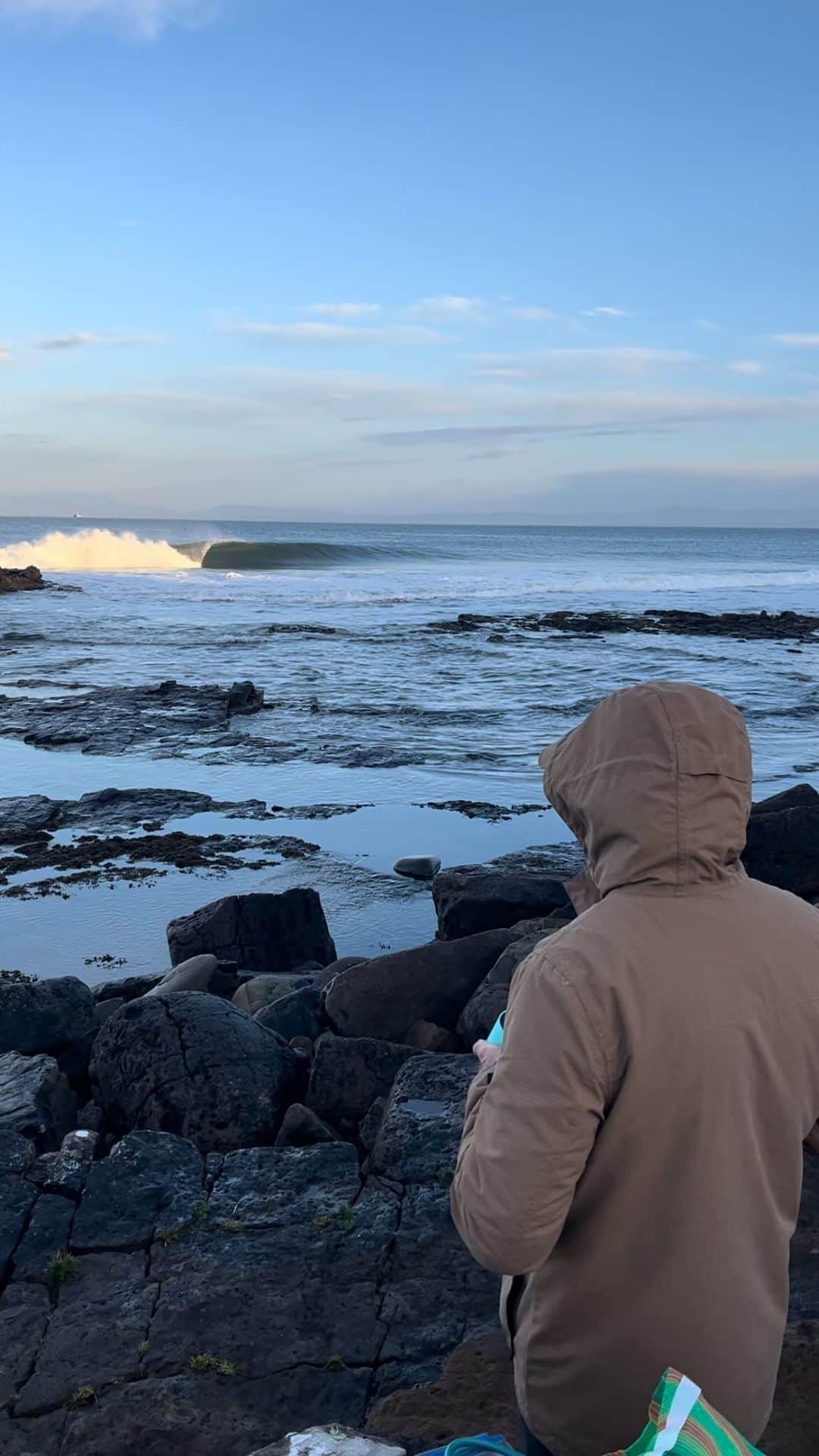リップカールのインスタグラム：「A privilege to be on #THESEARCH with the original searcher @tomcurrenofficial || @ripcurl @wastedtalentintl」