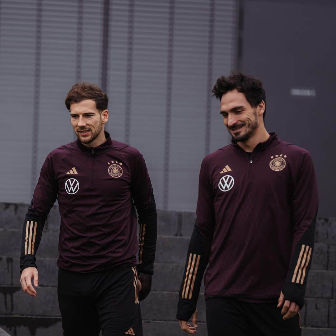 マッツ・フメルスさんのインスタグラム写真 - (マッツ・フメルスInstagram)「Endlich auch beim @dfb_team wieder im Training ⚽️」11月16日 21時00分 - aussenrist15