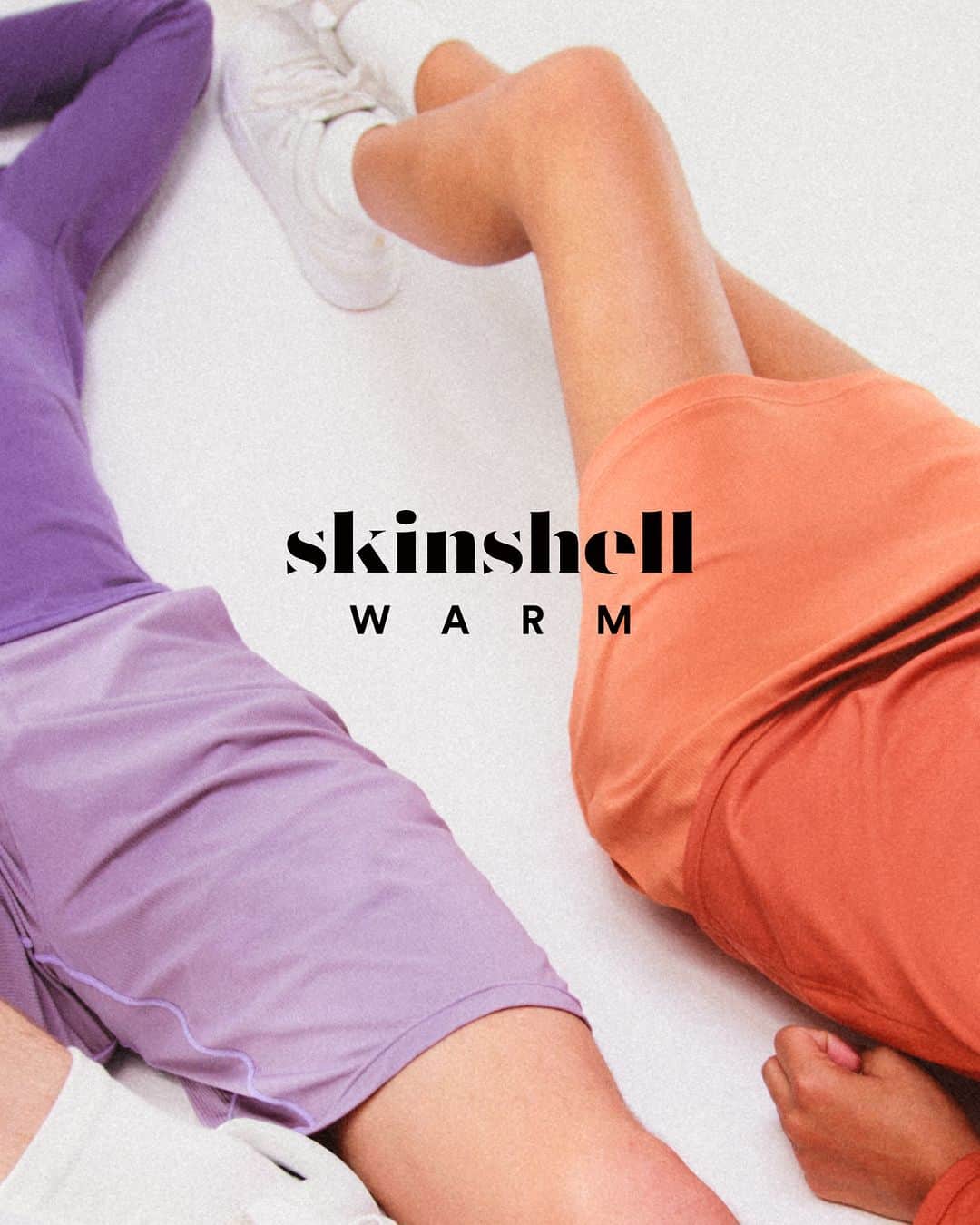 ellesseheritagejpのインスタグラム：「. skinshell Warm. ― その美しさを肌から逃さない。 ―  重ね着してもかさばらない薄さと、光電子ファイバーを使用した遠赤外線効果による保温機能をプラスしたインナートップス「skinshell Warm」。 .  . Womens >> skinshell Warm Mock Neck Shirt [EW723321] Wale Stretch Skirt [EW223321]  Mens >> skinshell Warm Mock Neck Shirt [EM723361] Wale Stretch Shorts [EW223320] . #ellesse #ellessejapan #KeepitBeautiful #FLOWERS #skinshell #skinshellWarm #playTennis #Tennis #TennisWear #ActiveWear  #テニス #テニスウェア #スポーツウェア #エレッセ」