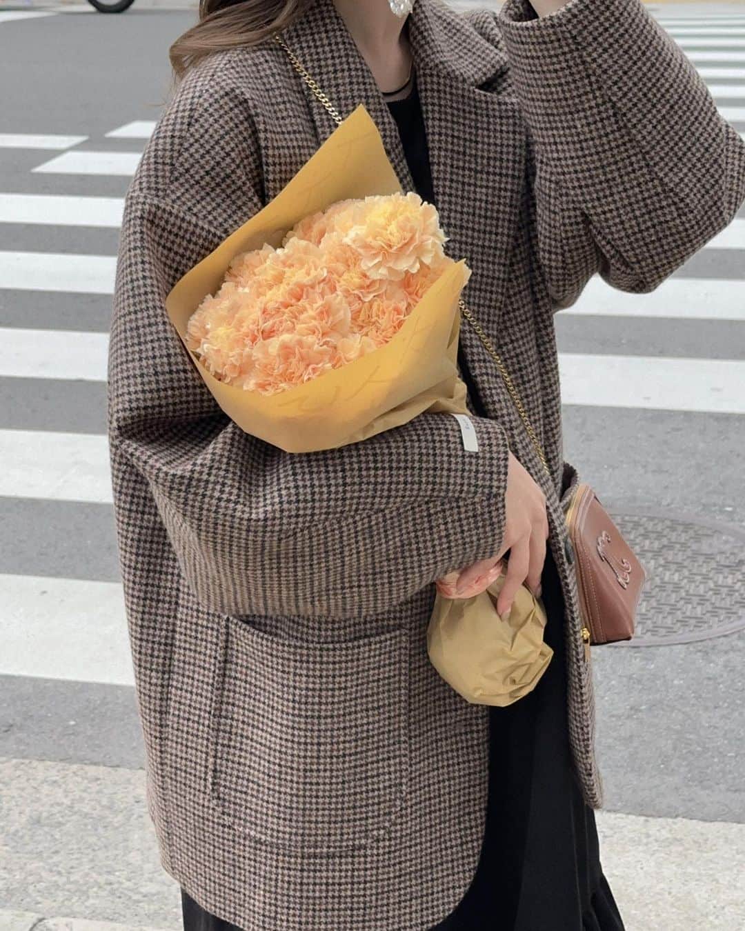 蓮音さんのインスタグラム写真 - (蓮音Instagram)「ドタばたな日々だけど、相変わらず、お洒落して 出掛けるのは楽しいし、生きる糧ー！って感じだ🌞 ㅤㅤㅤㅤㅤㅤㅤㅤㅤㅤㅤㅤㅤ ほんで大好きなチェック柄がジャケットになりましたのさ〜！ コートと同じ生地で裏地もバッチリなので、 まだまだ着る予定✍🏻 ㅤㅤㅤㅤㅤㅤㅤㅤㅤㅤㅤㅤㅤ あ、チャリ乗れるよ（小声） ㅤㅤㅤㅤㅤㅤㅤㅤㅤㅤㅤㅤㅤ #チェックwithミー」11月16日 21時13分 - 09hasu