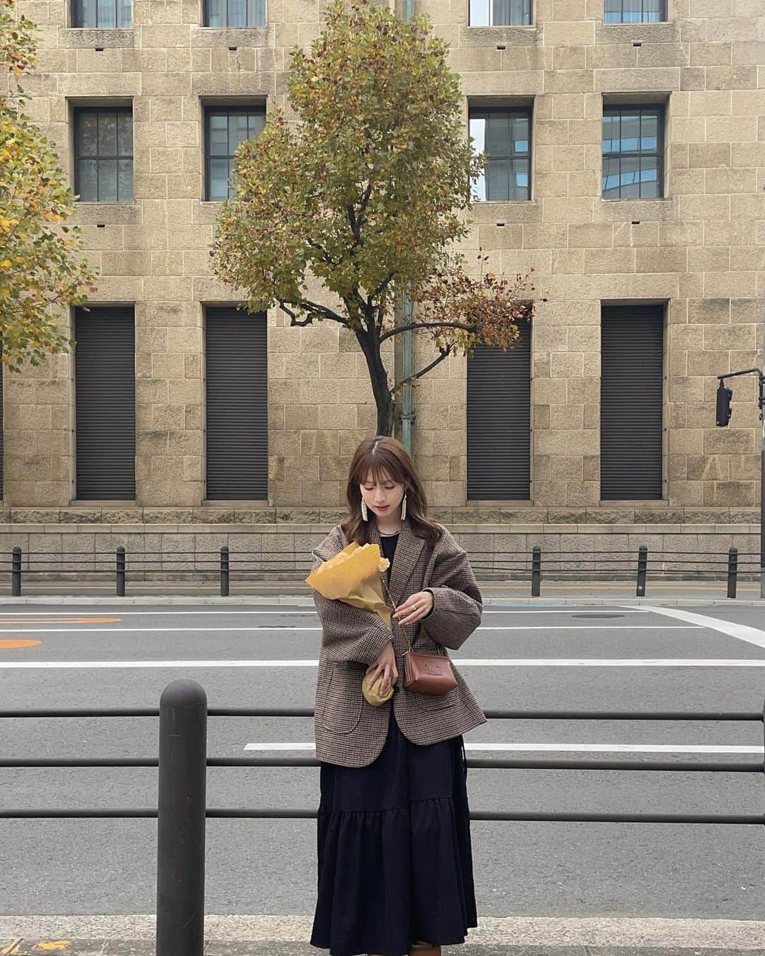 蓮音さんのインスタグラム写真 - (蓮音Instagram)「ドタばたな日々だけど、相変わらず、お洒落して 出掛けるのは楽しいし、生きる糧ー！って感じだ🌞 ㅤㅤㅤㅤㅤㅤㅤㅤㅤㅤㅤㅤㅤ ほんで大好きなチェック柄がジャケットになりましたのさ〜！ コートと同じ生地で裏地もバッチリなので、 まだまだ着る予定✍🏻 ㅤㅤㅤㅤㅤㅤㅤㅤㅤㅤㅤㅤㅤ あ、チャリ乗れるよ（小声） ㅤㅤㅤㅤㅤㅤㅤㅤㅤㅤㅤㅤㅤ #チェックwithミー」11月16日 21時13分 - 09hasu