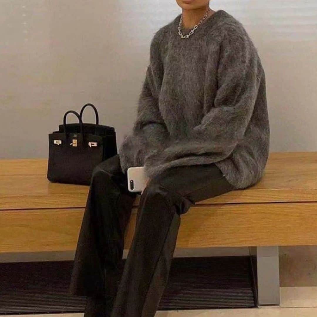 Y's Stellaのインスタグラム：「. @ys_stella_shop   🩶Recommend🩶 ぬくぬく🦙ふわふわ☁️  #ニット#シャギーニット#シャギー#アルパカニット#グレーコーデ#プチプラ」