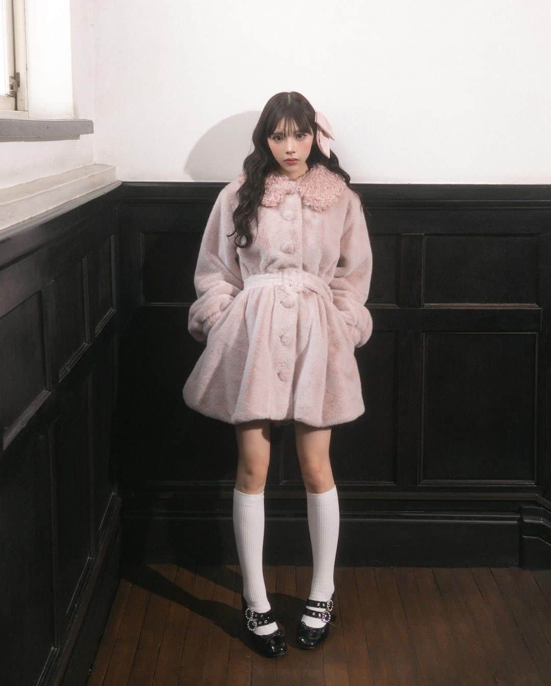 BUBBLESさんのインスタグラム写真 - (BUBBLESInstagram)「ㅤㅤㅤㅤㅤㅤㅤㅤㅤㅤㅤㅤㅤ ㅤㅤㅤㅤㅤㅤㅤㅤㅤㅤㅤㅤㅤ BUBBLES Winter / November,2023  - outer collection -  ☑︎ flare fur coat ¥14,000+tax color :  pink / ivory / black https://www.sparklingmall.jp/c/sparklingmall_all/BS71338 ㅤㅤㅤㅤㅤㅤㅤㅤㅤㅤㅤ _____________________________________________  #bubbles #bubblestokyo  #bubbles_shibuya #bubbles_shinjuku #bubblessawthecity #bubbles #new #clothing #fashion #style #styleinspo #girly #classicalgirly #brushgirly #harajuku #shibuya #newarrival #november #aw #winter #2023_BUBBLES #November2023_BUBBLES」11月16日 21時06分 - bubblestokyo