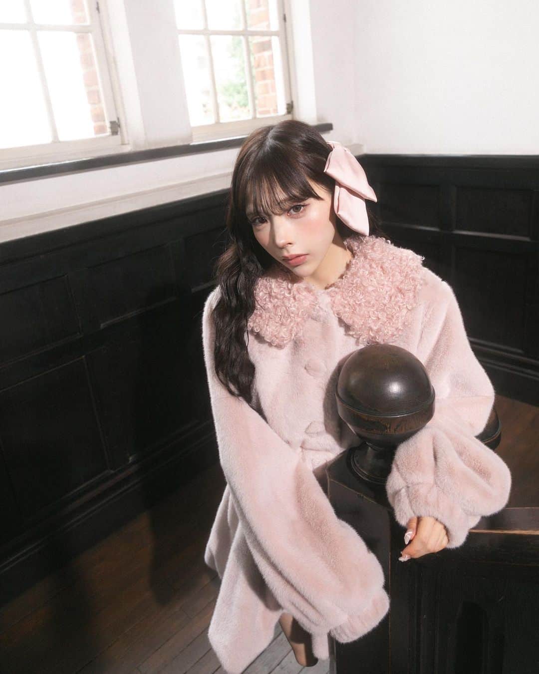 BUBBLESさんのインスタグラム写真 - (BUBBLESInstagram)「ㅤㅤㅤㅤㅤㅤㅤㅤㅤㅤㅤㅤㅤ ㅤㅤㅤㅤㅤㅤㅤㅤㅤㅤㅤㅤㅤ BUBBLES Winter / November,2023  - outer collection -  ☑︎ flare fur coat ¥14,000+tax color :  pink / ivory / black https://www.sparklingmall.jp/c/sparklingmall_all/BS71338 ㅤㅤㅤㅤㅤㅤㅤㅤㅤㅤㅤ _____________________________________________  #bubbles #bubblestokyo  #bubbles_shibuya #bubbles_shinjuku #bubblessawthecity #bubbles #new #clothing #fashion #style #styleinspo #girly #classicalgirly #brushgirly #harajuku #shibuya #newarrival #november #aw #winter #2023_BUBBLES #November2023_BUBBLES」11月16日 21時06分 - bubblestokyo