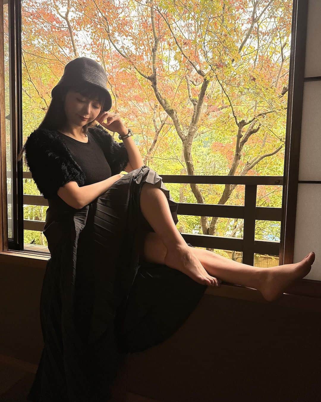 星那美月のインスタグラム：「紅葉🍁  #japanlife #travel #oita #portraitphotography」