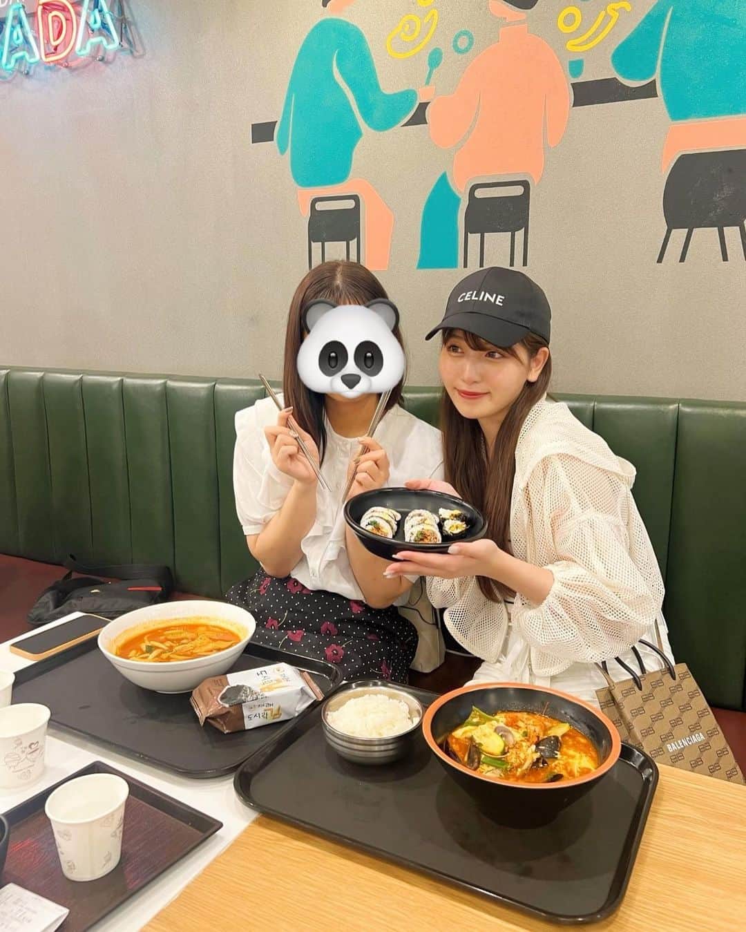 宇佐神星（きらり）さんのインスタグラム写真 - (宇佐神星（きらり）Instagram)「深夜、マッサージ帰りに大好物のトッポギとキンパを食べた日🇰🇷  この後NYU NYUでアクセサリーを爆買いして帰りました💍」11月16日 21時14分 - kirari_usami