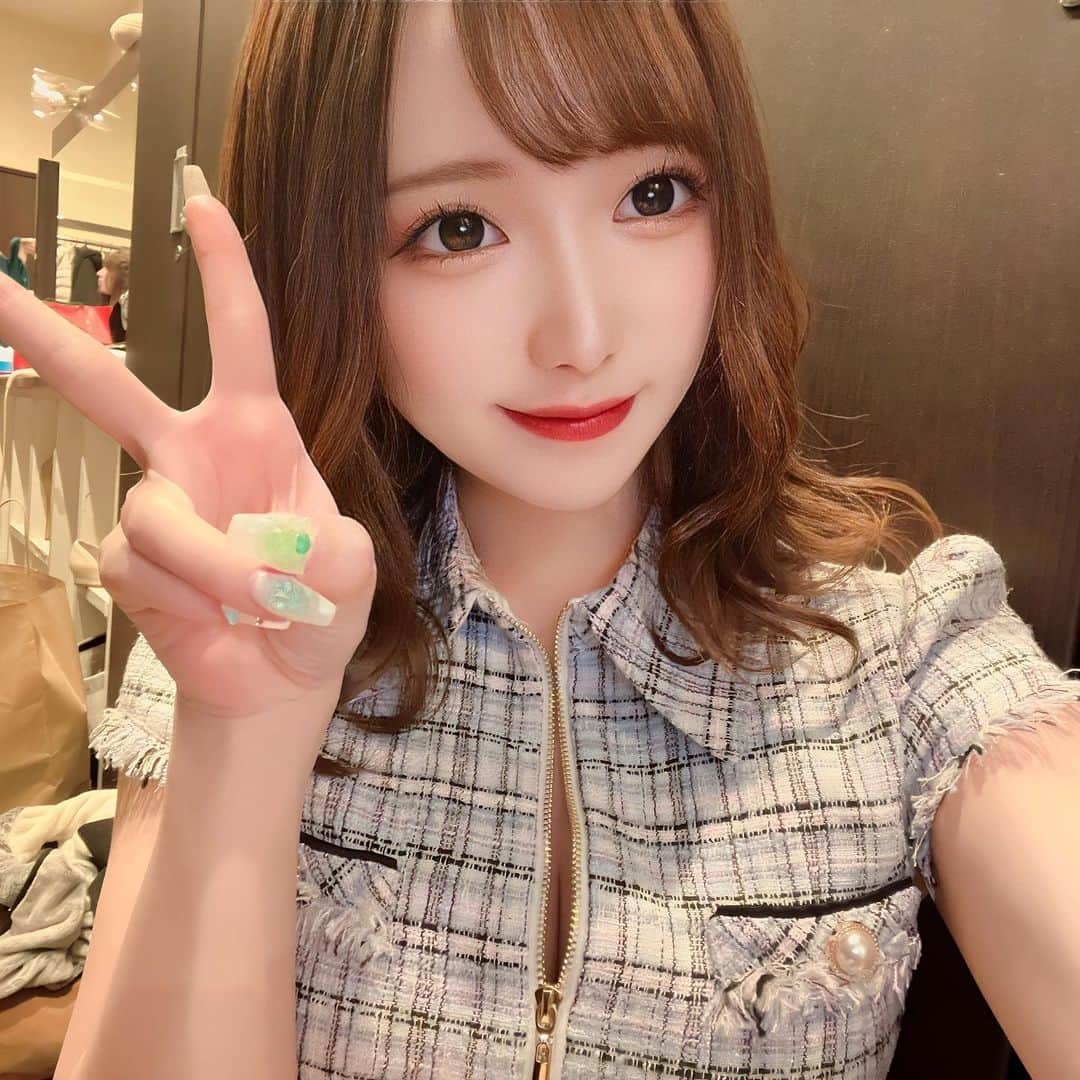 胡蝶さなのインスタグラム：「ぴーすぴーす✌️」