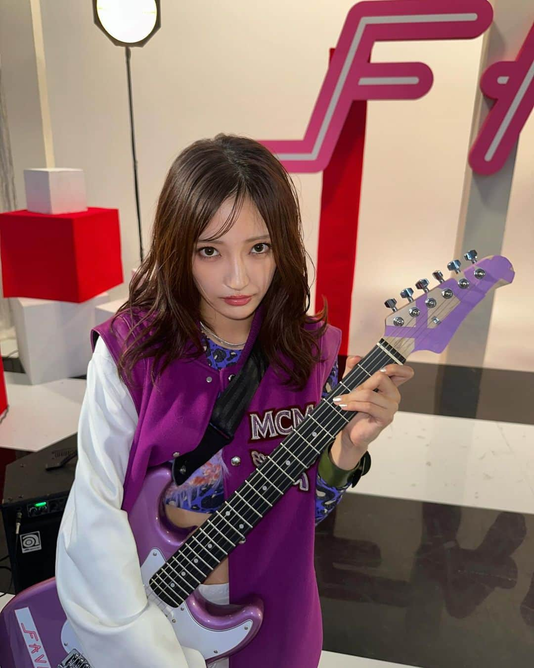 小川桜花さんのインスタグラム写真 - (小川桜花Instagram)「FAVE!!   #小川桜花  #girls2  #fave !! #electricguitar   #girls2_fave  #iwanna宣言  #fave好きと繋がりたい」11月16日 21時18分 - girls2_yoka_official