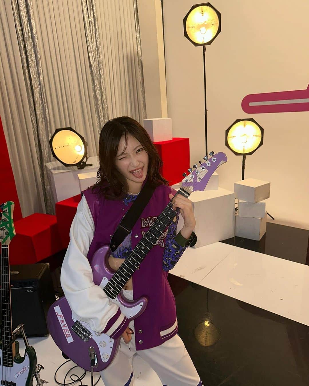 小川桜花さんのインスタグラム写真 - (小川桜花Instagram)「FAVE!!   #小川桜花  #girls2  #fave !! #electricguitar   #girls2_fave  #iwanna宣言  #fave好きと繋がりたい」11月16日 21時18分 - girls2_yoka_official