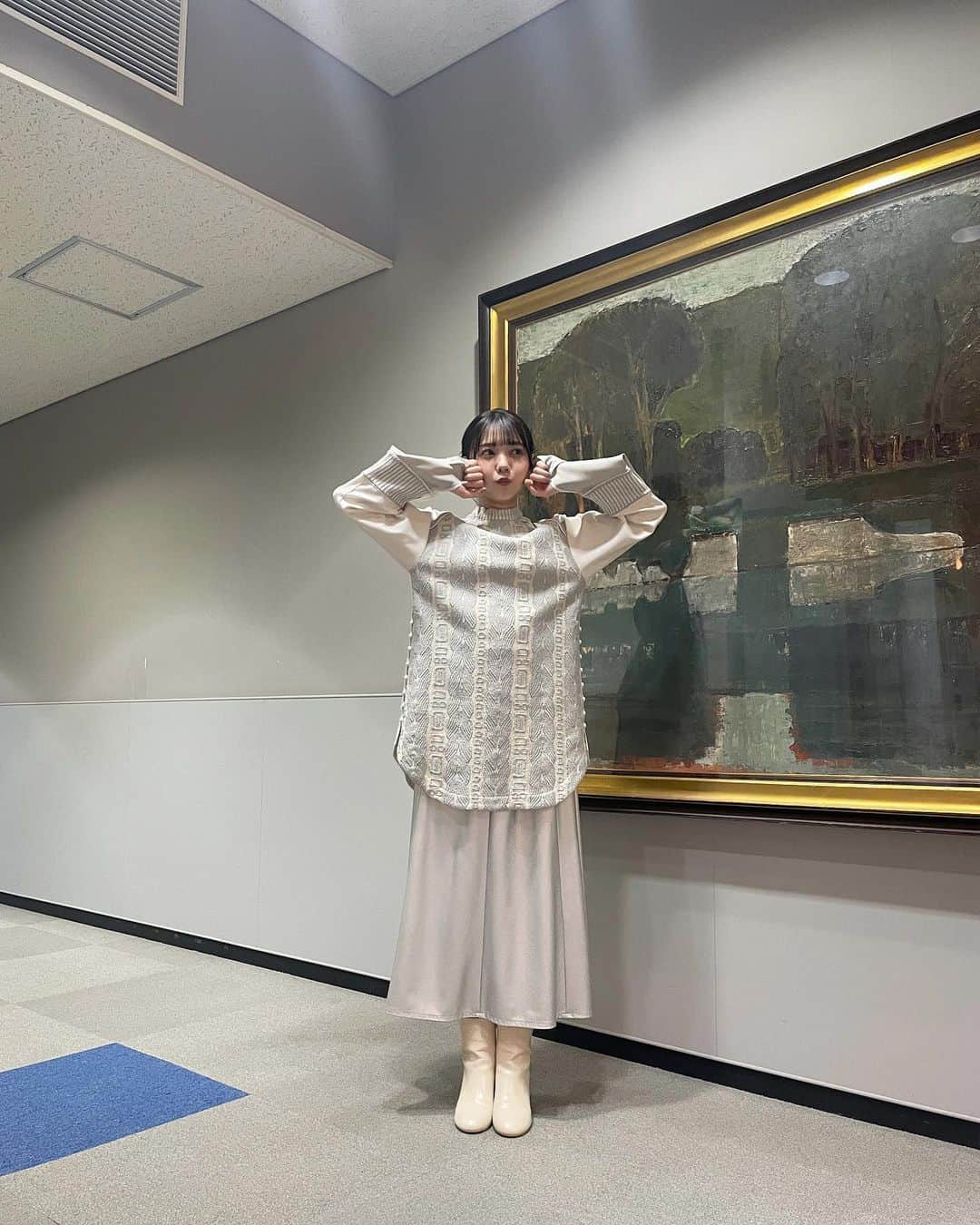 日向未来さんのインスタグラム写真 - (日向未来Instagram)「中華風なお洋服が可愛くて🥟🥡  \ スタジオ衣装♛ /  トップス @aoiwanaka.official  ちなみにWhiteベロアリボンは自前🔗🤍  #tbs #王様のブランチ #日向未来 @mirai_hinata.official」11月16日 21時28分 - mirai_hinata.official