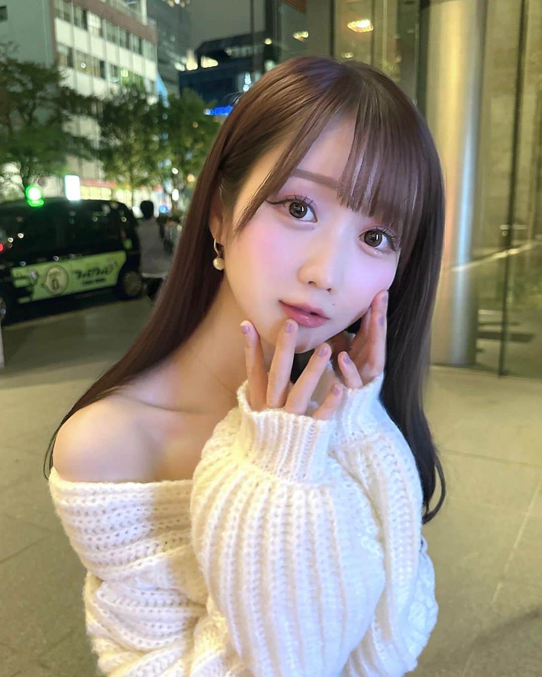 のインスタグラム：「オフショルニット🫶🏻好きかなっ☺️💓」
