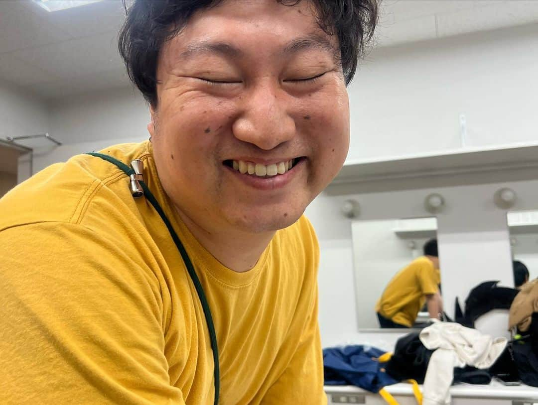 辻井亮平さんのインスタグラム写真 - (辻井亮平Instagram)「幕張にて500円ミュージカル終了！  いやぁ〜疲れたけど楽しかったなぁ〜！  こういうの久しぶりやったな！  皆さんお疲れ様でした！！  爆ノ介が作った歌カッコよかったなぁ〜！！  またやりたいっすねー！  #今日は目を瞑った瞬間寝れる #山さん」11月16日 21時39分 - aironhed_tsujii