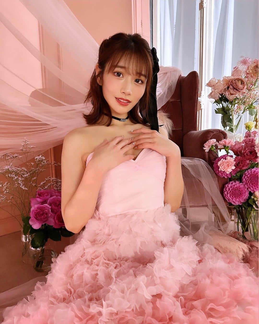 河北彩花さんのインスタグラム写真 - (河北彩花Instagram)「⁡ ⁡ この可愛い空間を作ってくれたのが スタイリストで入ってくださったJILLさん🩷 ⁡ ⁡ 私にはこういうセンスないから ほんとに凄くて感動でした🥹✨ ⁡ 天才です🩷🫶🏻 ⁡ ⁡ ⁡ ⁡ 最後に爆笑してる私を載せときます。(笑)   #sk」11月16日 21時34分 - saika_kawakita__official