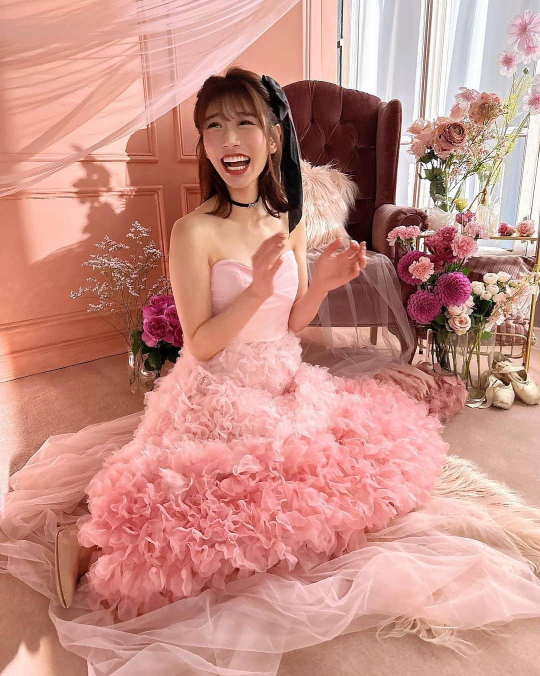 河北彩花さんのインスタグラム写真 - (河北彩花Instagram)「⁡ ⁡ この可愛い空間を作ってくれたのが スタイリストで入ってくださったJILLさん🩷 ⁡ ⁡ 私にはこういうセンスないから ほんとに凄くて感動でした🥹✨ ⁡ 天才です🩷🫶🏻 ⁡ ⁡ ⁡ ⁡ 最後に爆笑してる私を載せときます。(笑)   #sk」11月16日 21時34分 - saika_kawakita__official