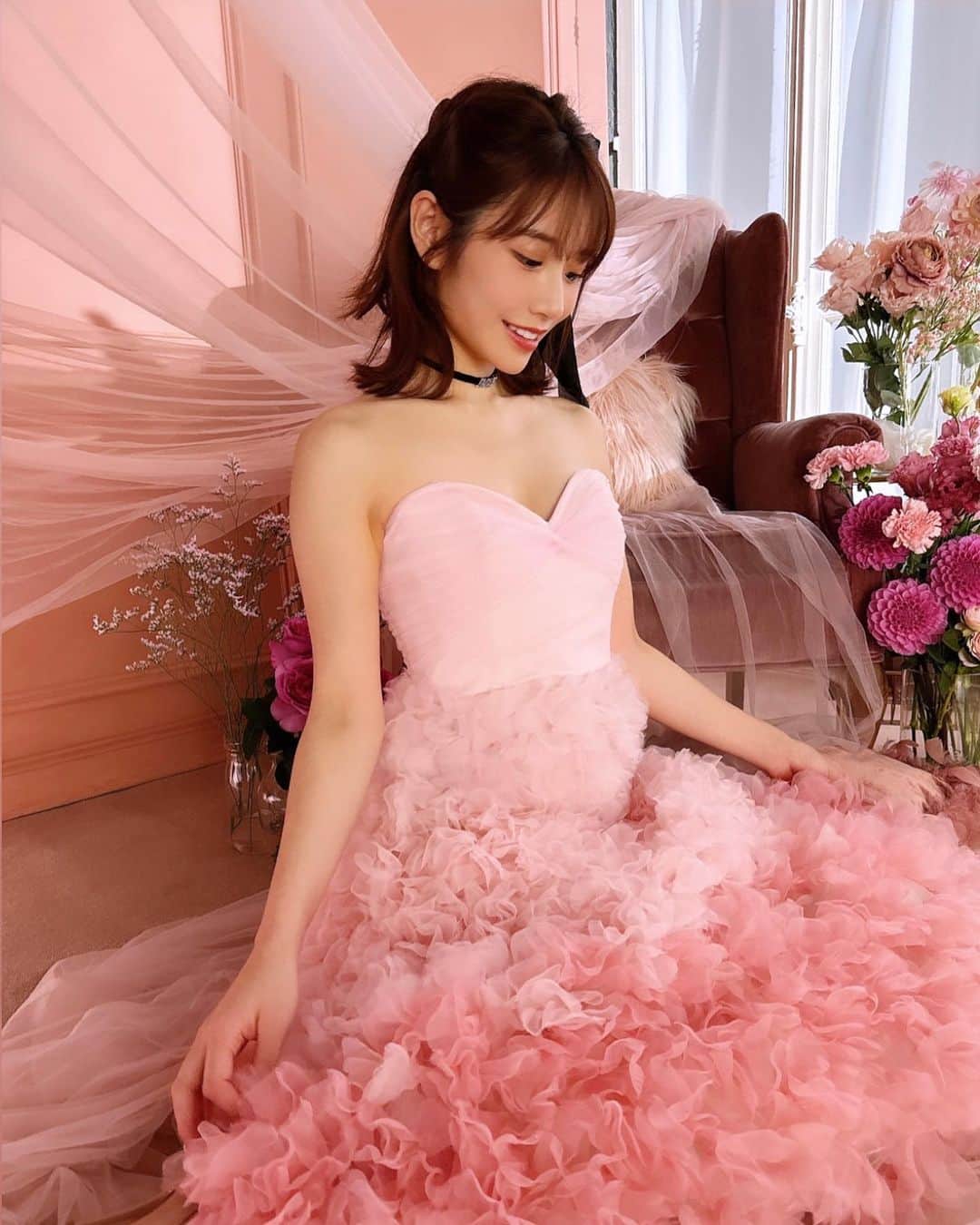河北彩花さんのインスタグラム写真 - (河北彩花Instagram)「⁡ ⁡ この可愛い空間を作ってくれたのが スタイリストで入ってくださったJILLさん🩷 ⁡ ⁡ 私にはこういうセンスないから ほんとに凄くて感動でした🥹✨ ⁡ 天才です🩷🫶🏻 ⁡ ⁡ ⁡ ⁡ 最後に爆笑してる私を載せときます。(笑)   #sk」11月16日 21時34分 - saika_kawakita__official