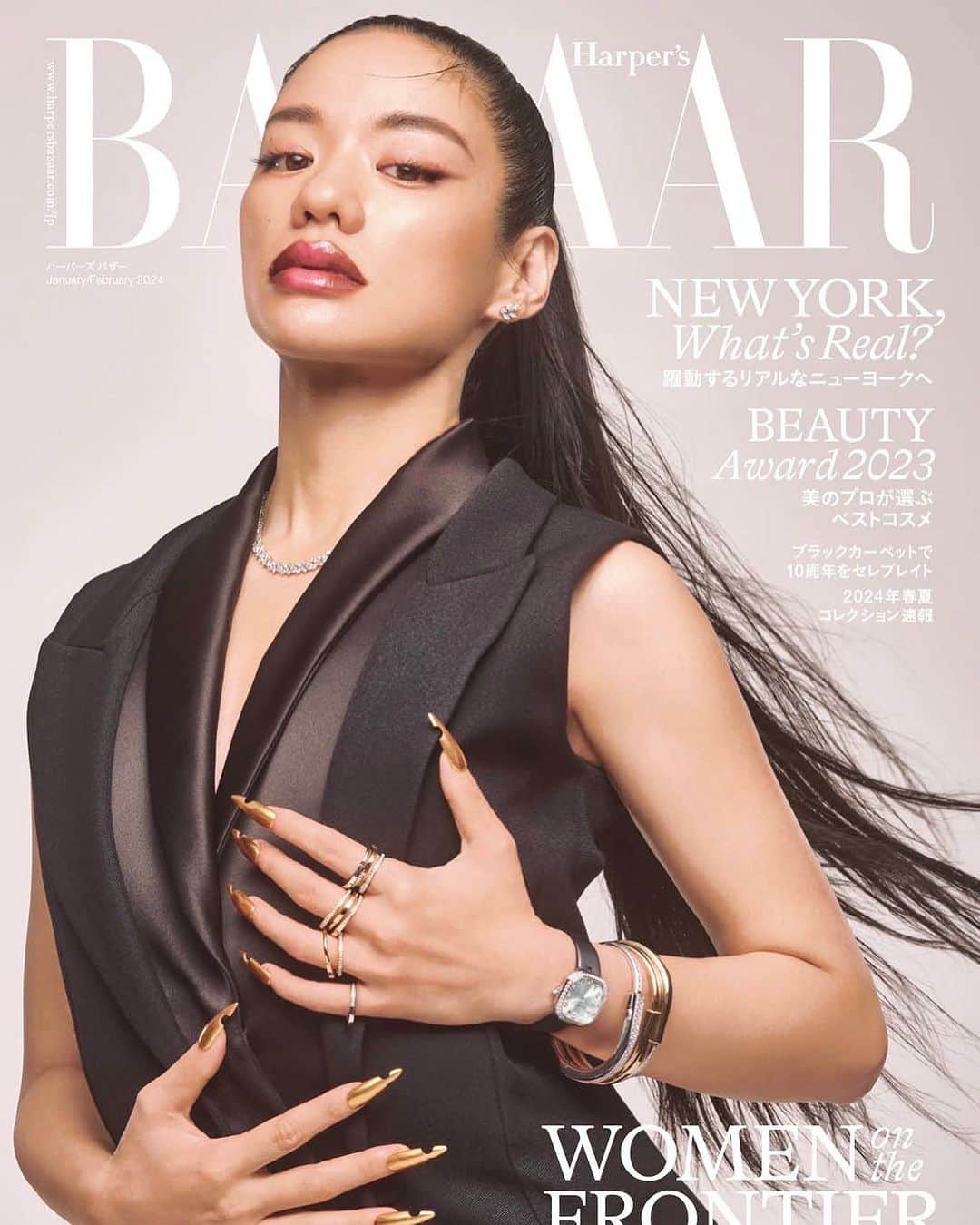 Awichのインスタグラム：「Cover of @harpersbazaarjapan ✨ Thank you so much❤️」