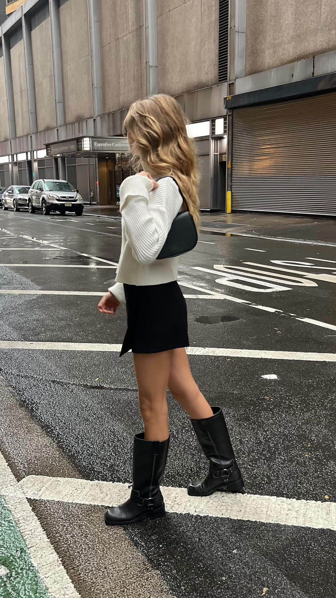 Subduedのインスタグラム：「@flaminiaprosperi around NYC🤤#subdued #subduedcommunity #subduedgirls」