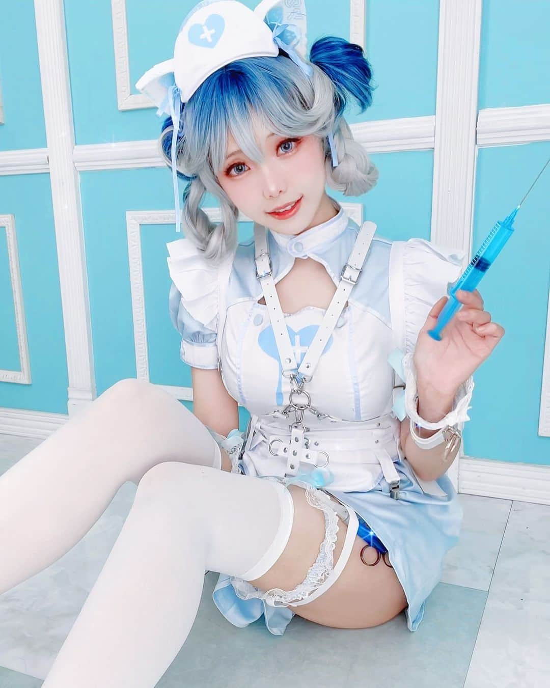 Elyさんのインスタグラム写真 - (ElyInstagram)「注射の時間だよー💙💉 It‘s time for the injection.💙💉 打針的時間到囉～  #ely #elycosplay #cosplay #original #nurse #originalcharacter」11月16日 21時52分 - eeelyeee