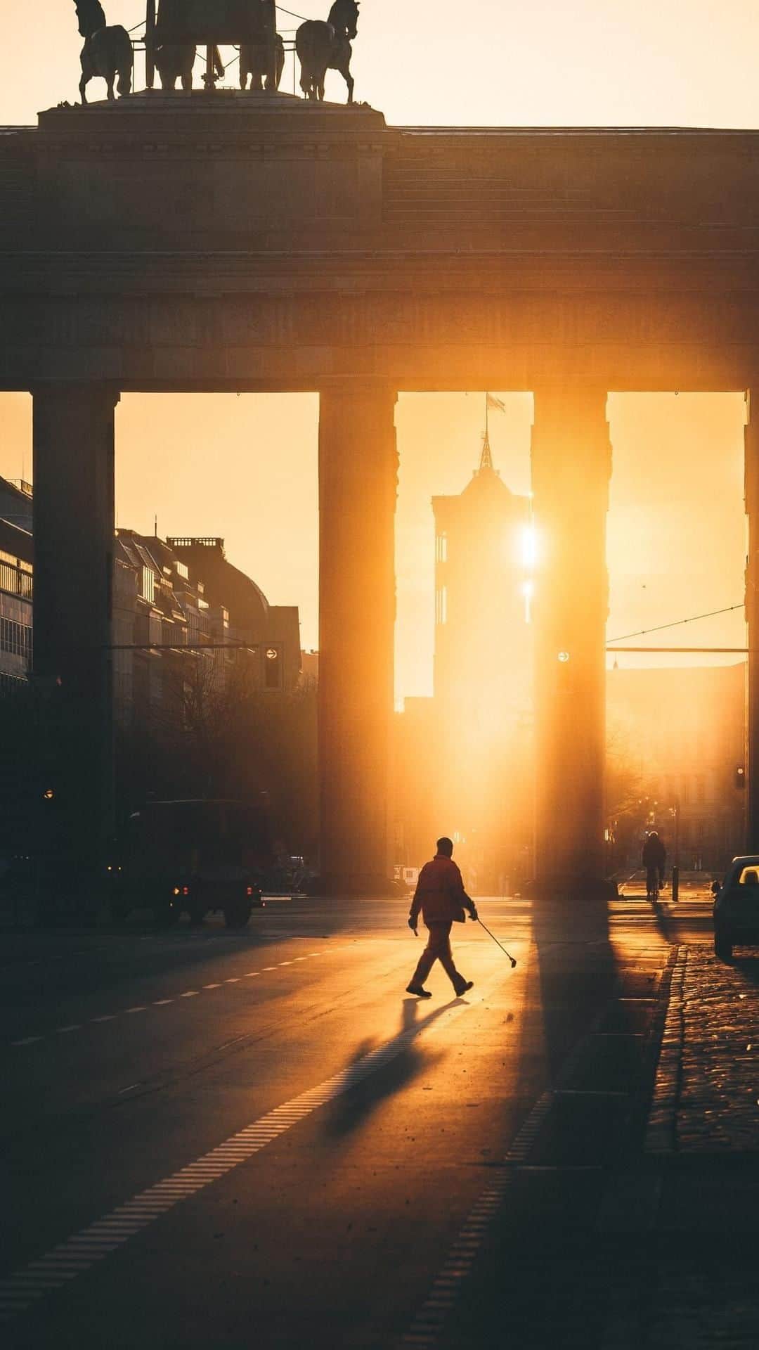 Thomas Kakarekoのインスタグラム：「Unleashing the magic of Lightroom ✨ Have a look at how my editing skills have developed over the years using @lightroom, and don’t miss one of my favorite editing hacks for shaping light! Join me on this creative journey with @adobe_de 📸💫  #YourShotYourStory」