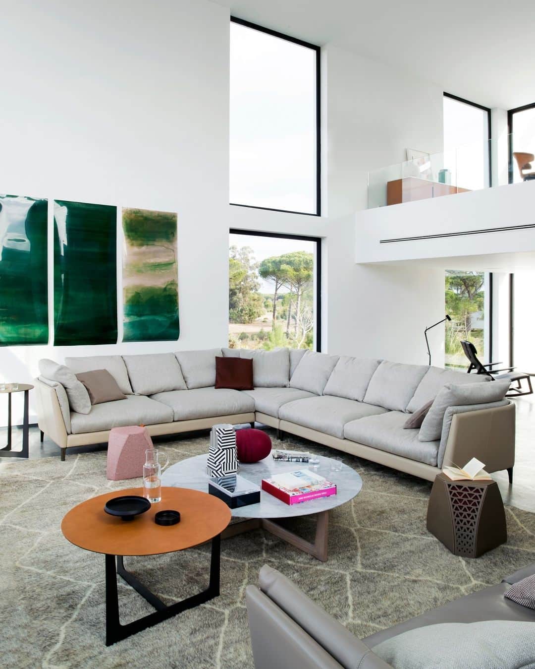 Poltrona Frauのインスタグラム：「If you’re looking for a versatile, ultra-comfortable furniture system that adapts to any space, you can’t go wrong with the Bretagne modular sofa. A harmonious balance of materials, this relaxed but elegant seating solution will that will add warmth and possibilities to your living space. Discover more, online or in-store.  #PoltronaFrau」